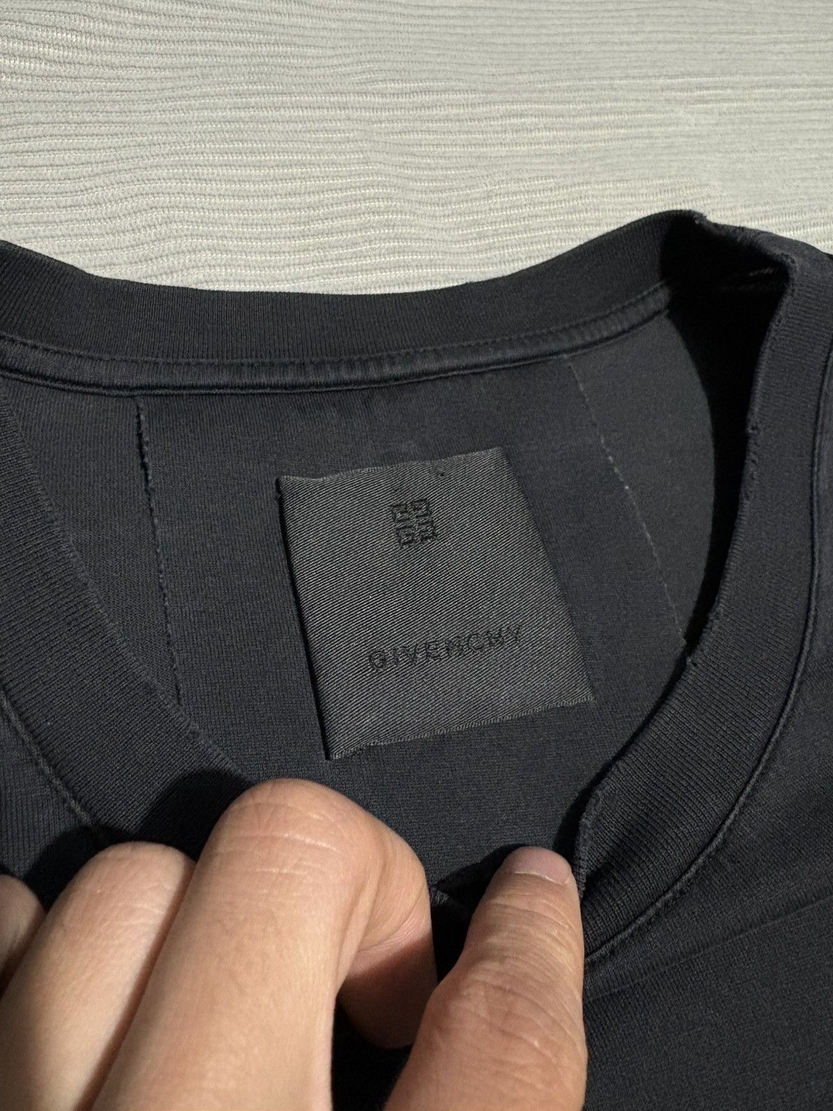 Fits L Givenchy Matt Williams barbed Wire Logo Shirt Opium