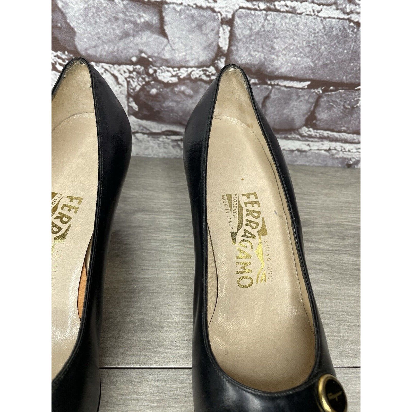 Salvatore Ferragamo Salvatore Ferragamo Black Leather Pointed Toe Pump Heels Wom Size US 7.5 / IT 37.5 - 16 Thumbnail