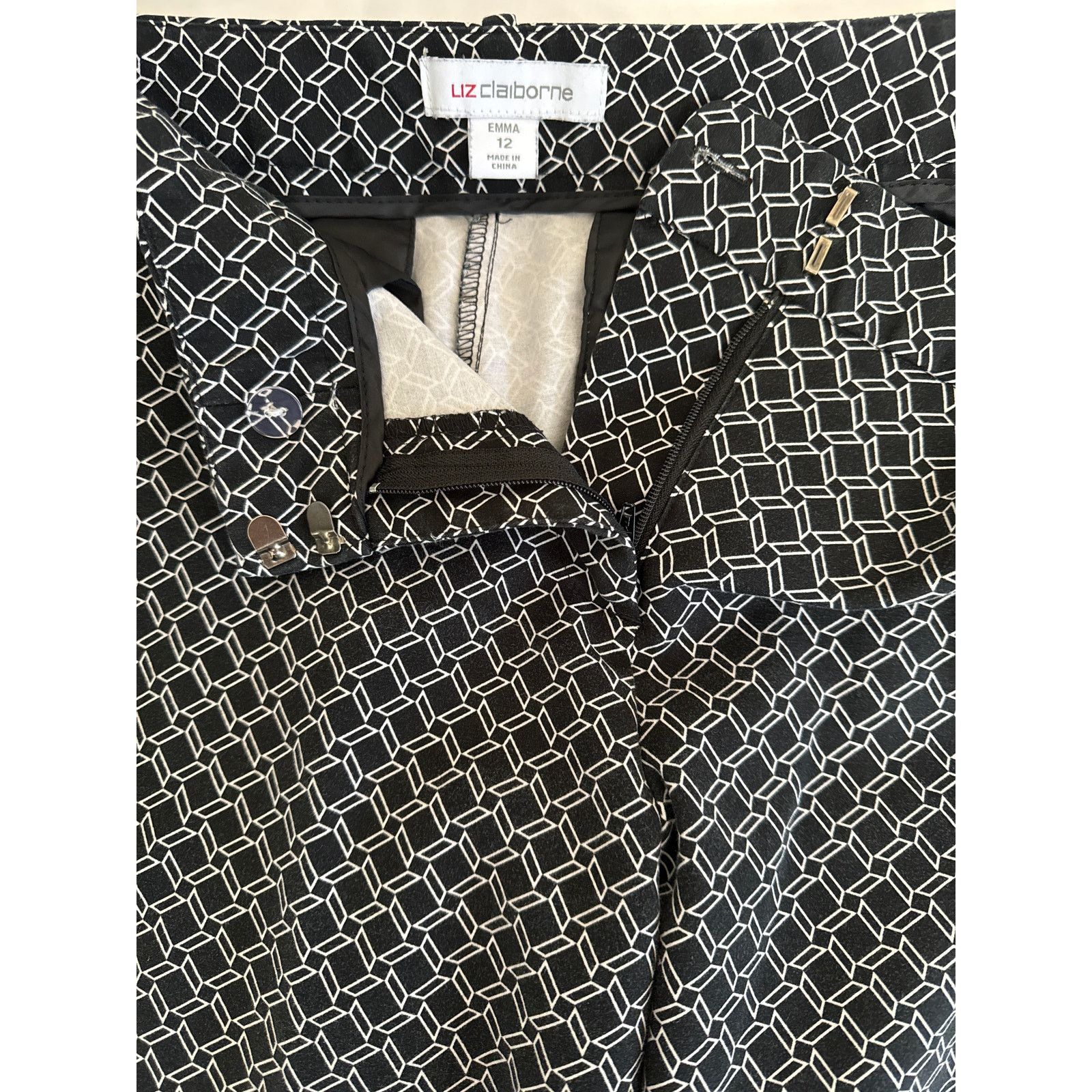Other Liz Claiborne Emma Size 12 Black & White Ankle Pants Pockets Size 34" / US 12 / IT 48 - 6 Thumbnail