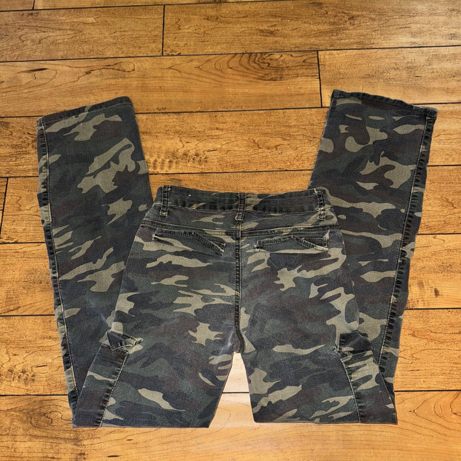 Japanese Brand × Vintage Women’s VIP Jeans Camo Cargo 24x32 Measured Size 24" / US 00 / IT 34 - 5 Thumbnail