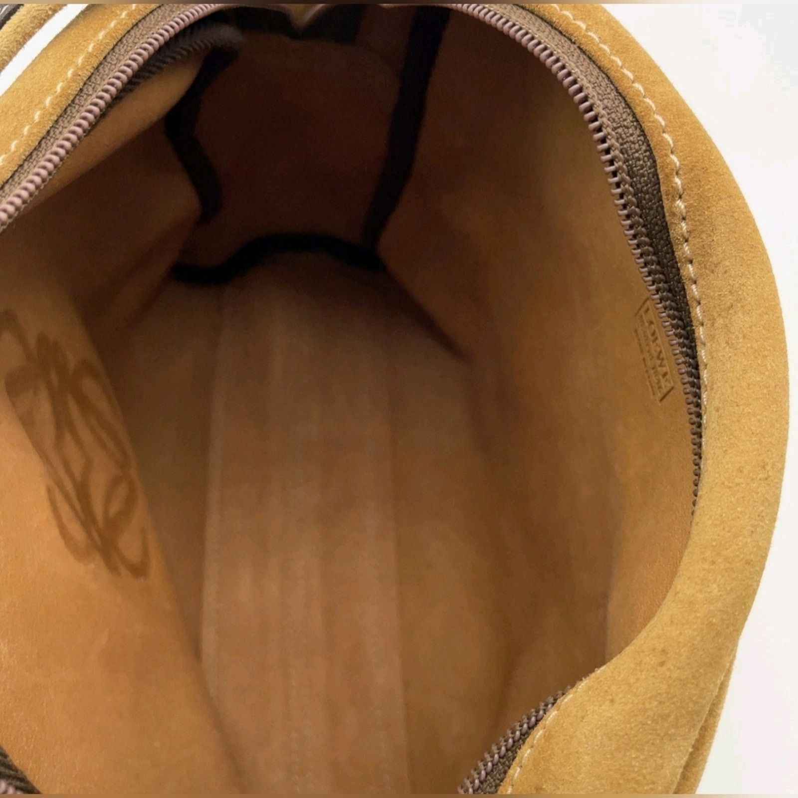 Loewe Loewe Anagram Tan Suede Shoulder Bag w/ dust bag Size ONE SIZE - 15 Thumbnail