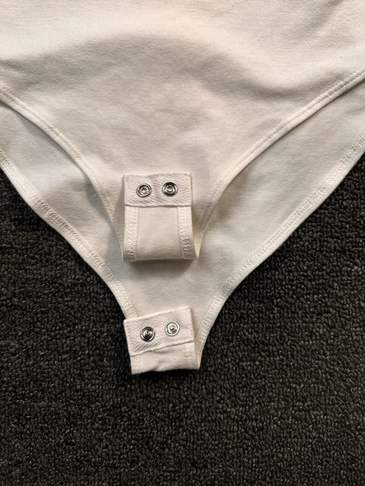 Forever 21 Forever 21 White/Black Halter V-Neck Bodysuit Solid Size S Size ONE SIZE - 4 Thumbnail