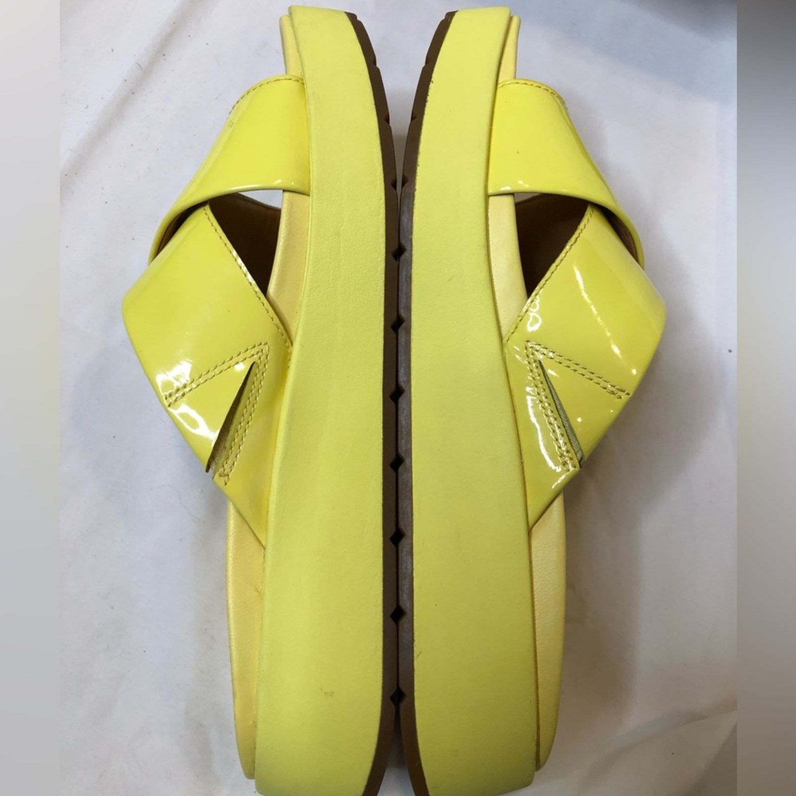 Ugg UGG Emily Patented Leather Yellow Platform Sandal— Size 6 Size US 6 / IT 36 - 11 Thumbnail