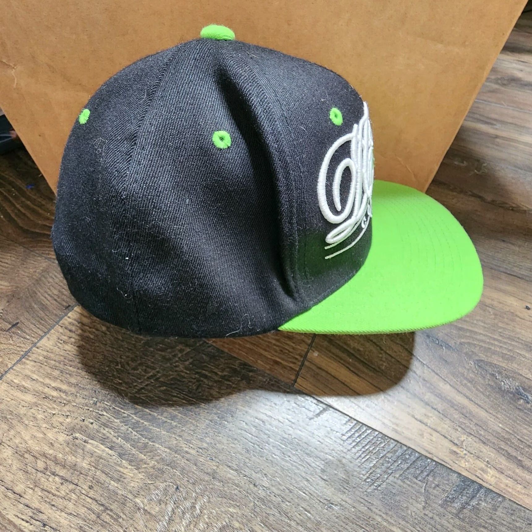 Vintage DC SHOE CO USA Cap Baseball Adjustable Cap Spellout Black /Green Men Baseball Cap Adjustable Black DC Shoes Logo Sports urban skateboard Mens Cap Size ONE SIZE - 2 Thumbnail