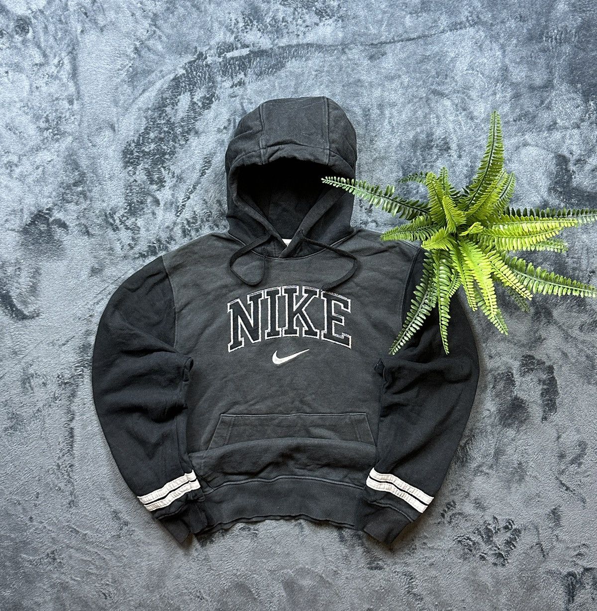 Nike Nike vintage hoodie S Size US S / EU 44-46 / 1 - 1 Thumbnail