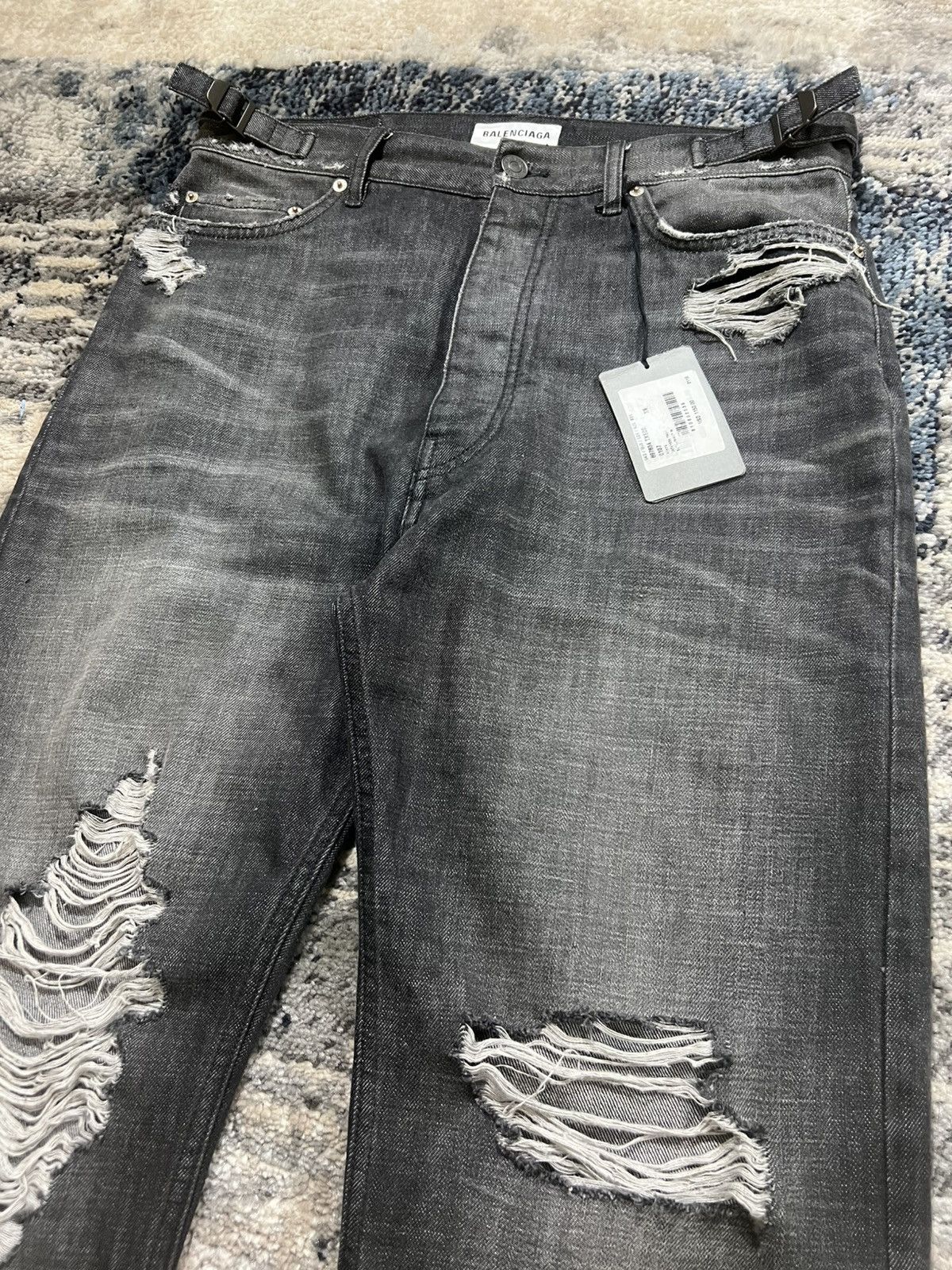 Balenciaga SS21 Balenciaga Red Carpet Destroyed Distressed Skater Denim Size US 30 / EU 46 - 2 Thumbnail