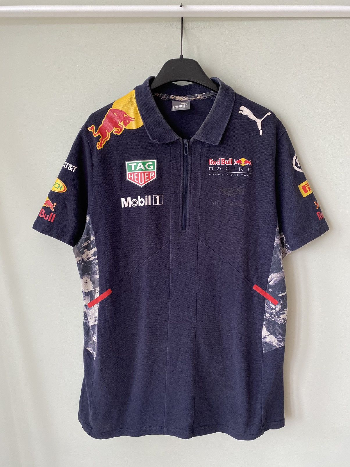 Puma Puma Racing red bull tag heuer Aston Martin vintage t shirt Size US S / EU 44-46 / 1 - 1 Thumbnail