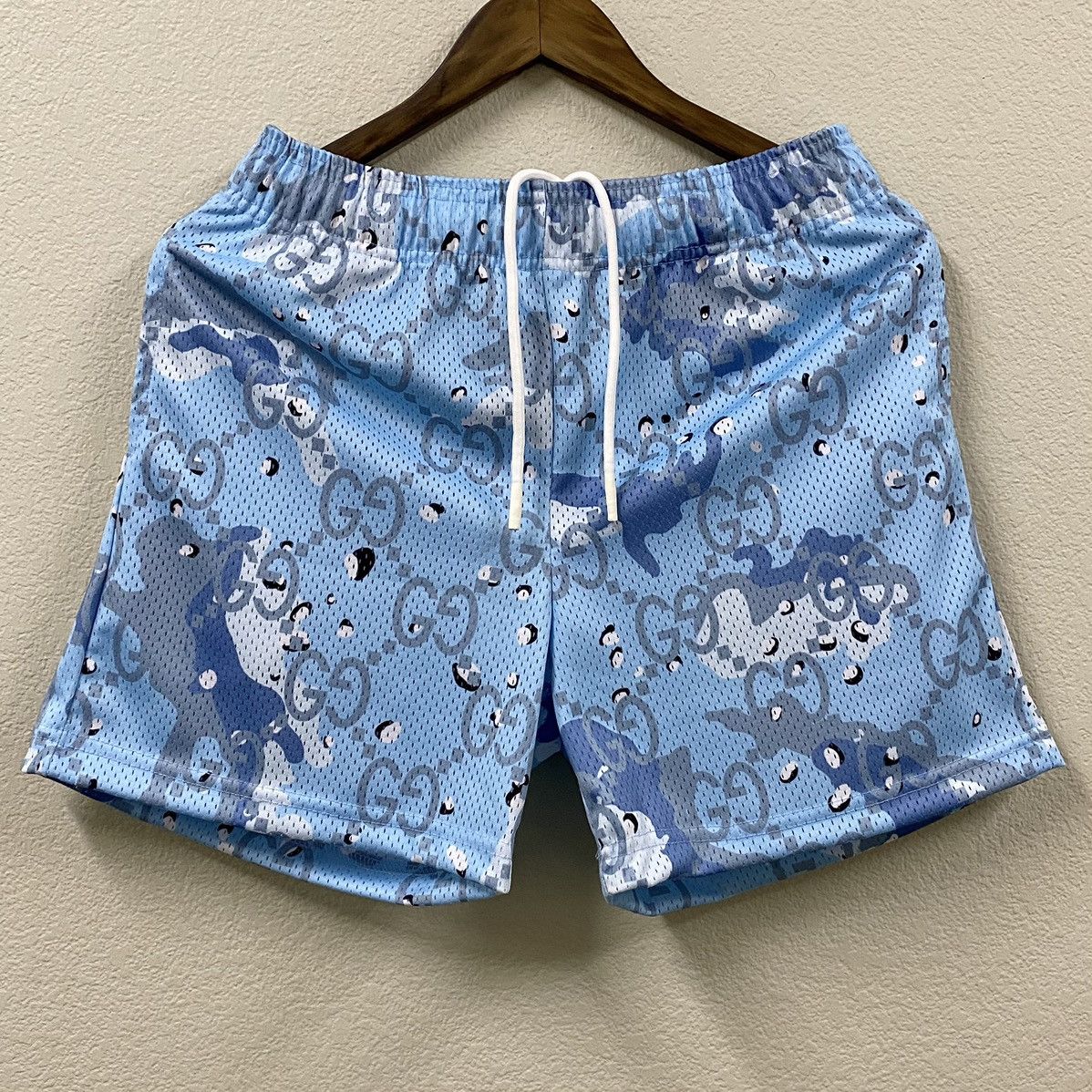 Bravest Studio Blue Camo hotsell Shorts - L