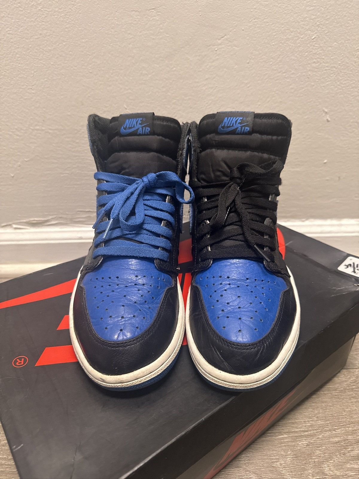 Jordan Brand Air Jordan 1 Royals Size US 10 / EU 43 - 6 Thumbnail