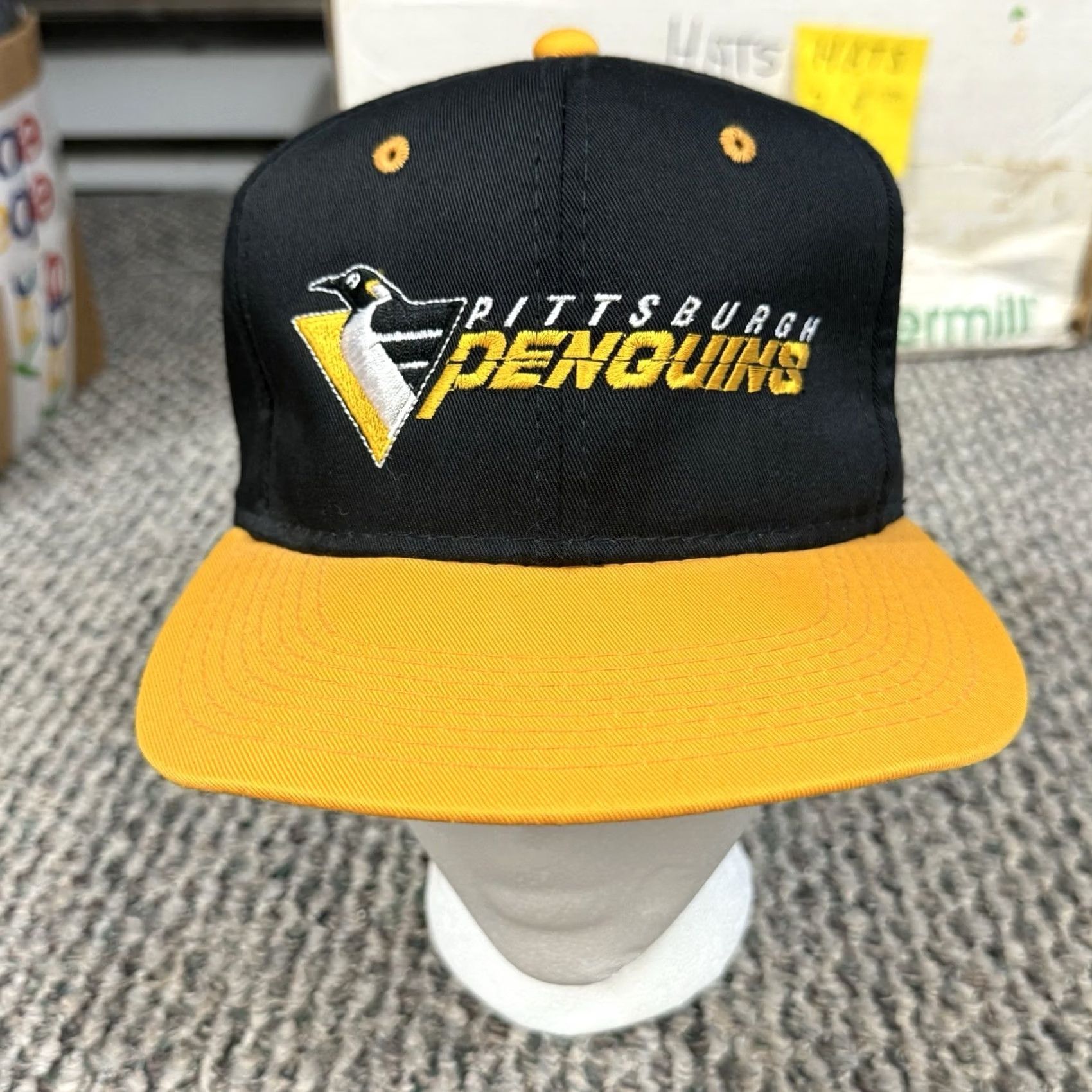 NHL VINTAGE Penguins Hat Men’s Snapback 90s NHL Hockey Sport Youngan One Size Black Cotton Twill Adjustable Lightweight Mens Size ONE SIZE - 2 Thumbnail