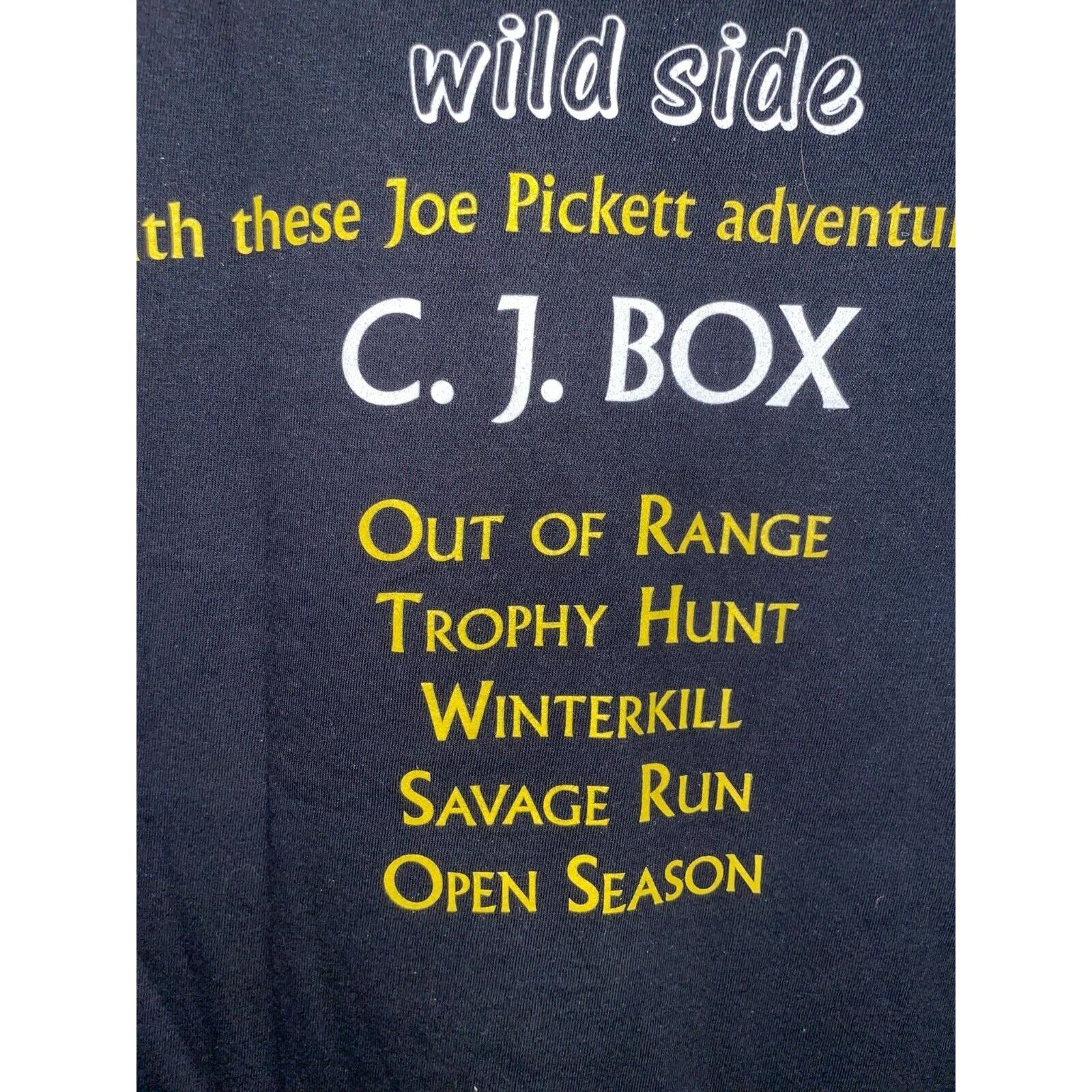 Hanes Vintage CJ Box Shirt I'm Out Of Range Book Author Tee L Size US L / EU 52-54 / 3 - 8 Thumbnail