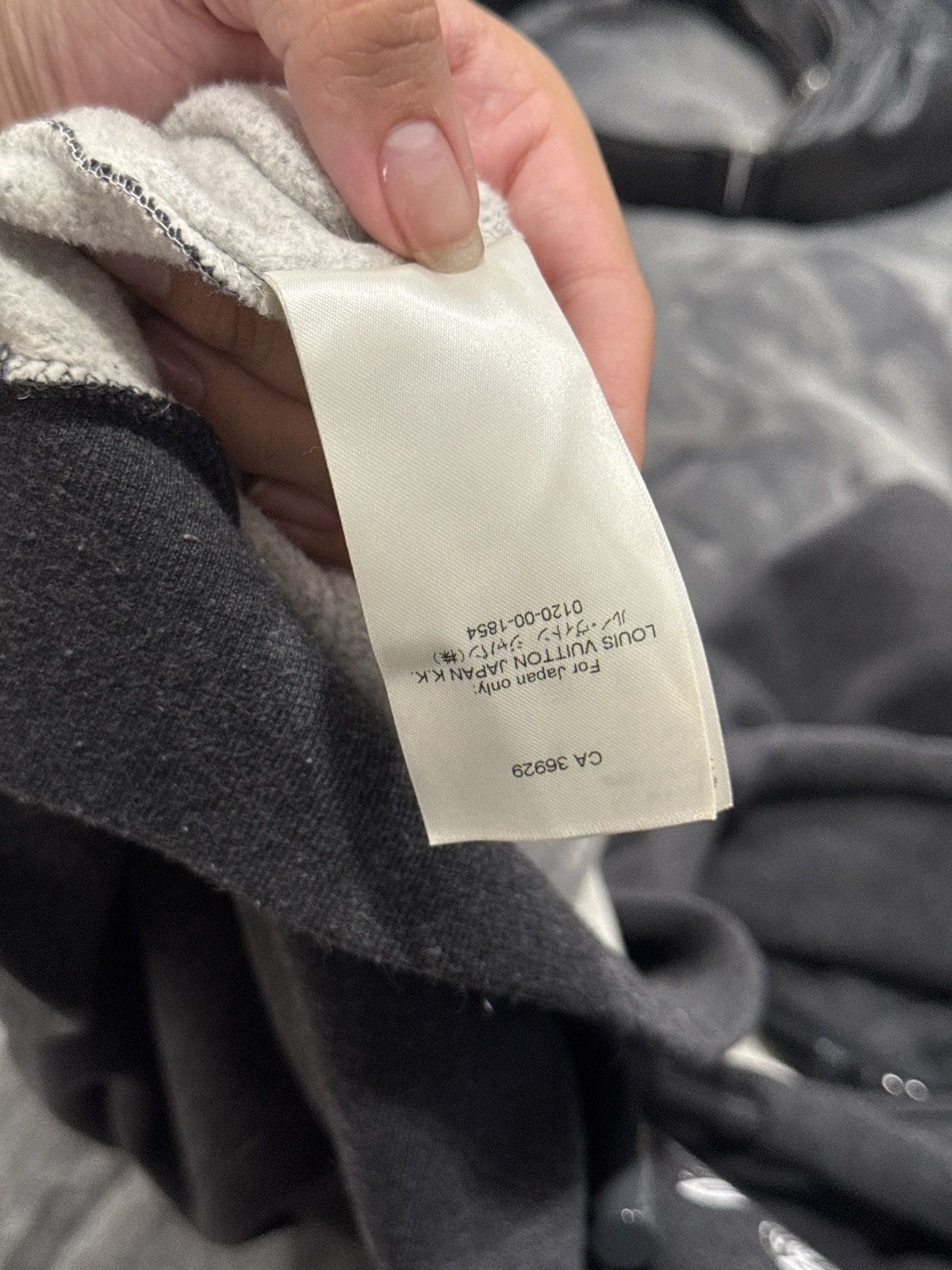 Louis Vuitton Louis Vuitton x Virgil Abloh Graphic Hoodie Size US M / EU 48-50 / 2 - 5 Thumbnail