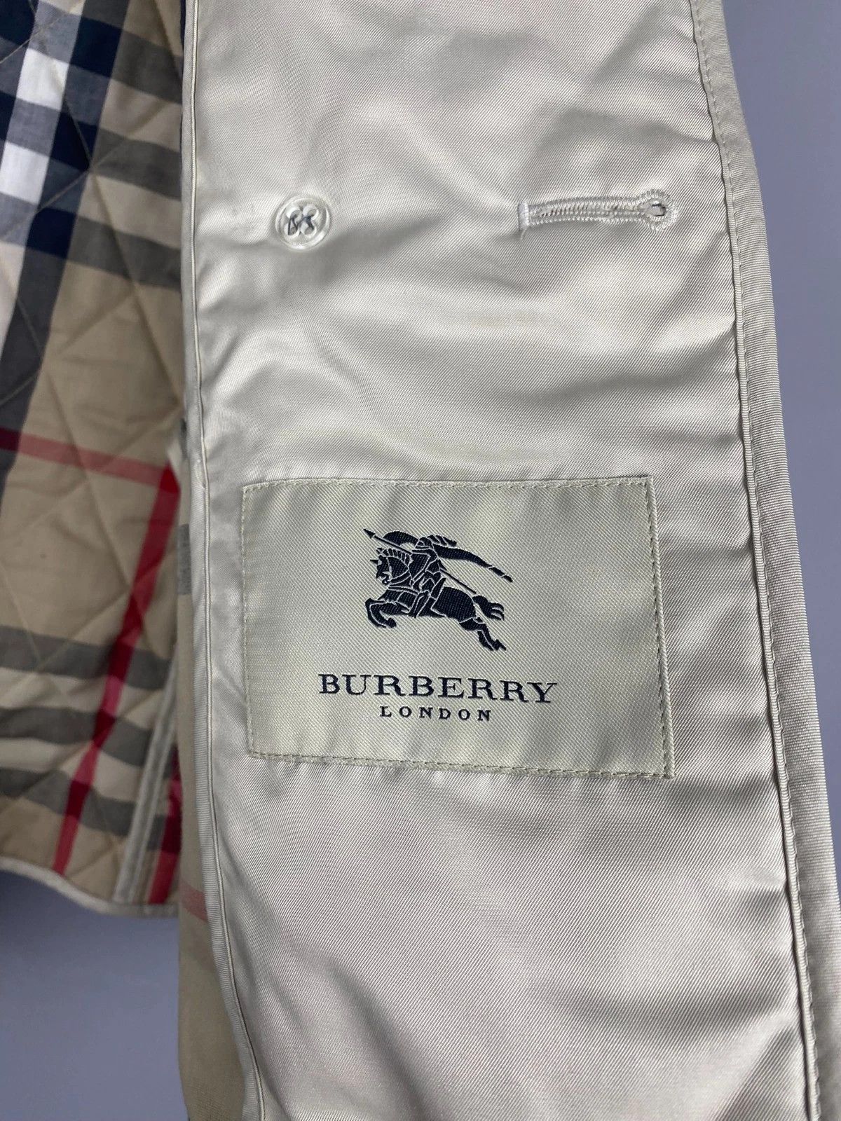 Burberry Burberry Women's Quilted Jacket – Ivory / Cream, Size M Size M / US 6-8 / IT 42-44 - 10 Thumbnail