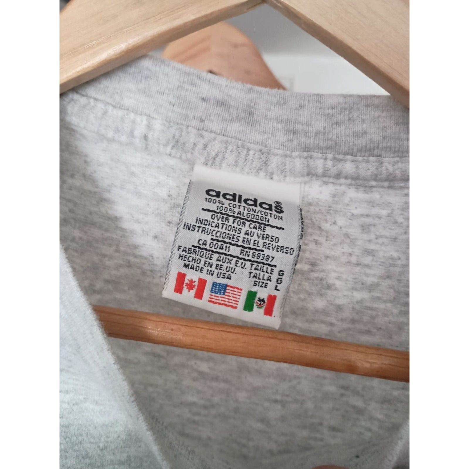 Adidas VINTAGE adidas T-shirt Grail Spellout Made In USA Size L Gray Short Sleeve Mens Size US L / EU 52-54 / 3 - 2 Thumbnail