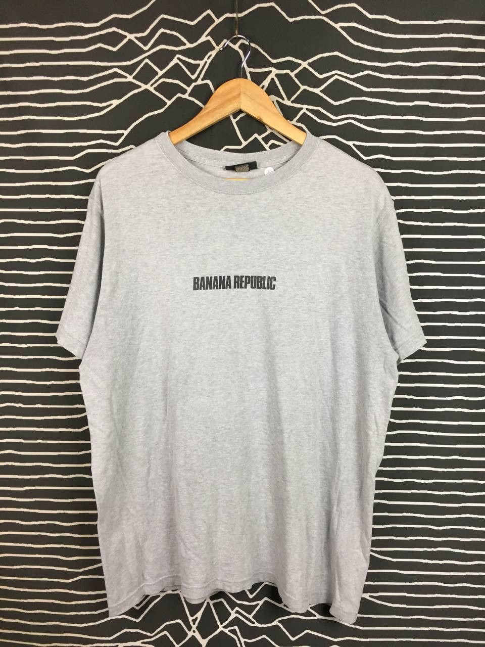 Banana Republic Vtg 90s Banana Republic Made in Usa Spell Out Logo Tee Size US M / EU 48-50 / 2 - 1 Thumbnail