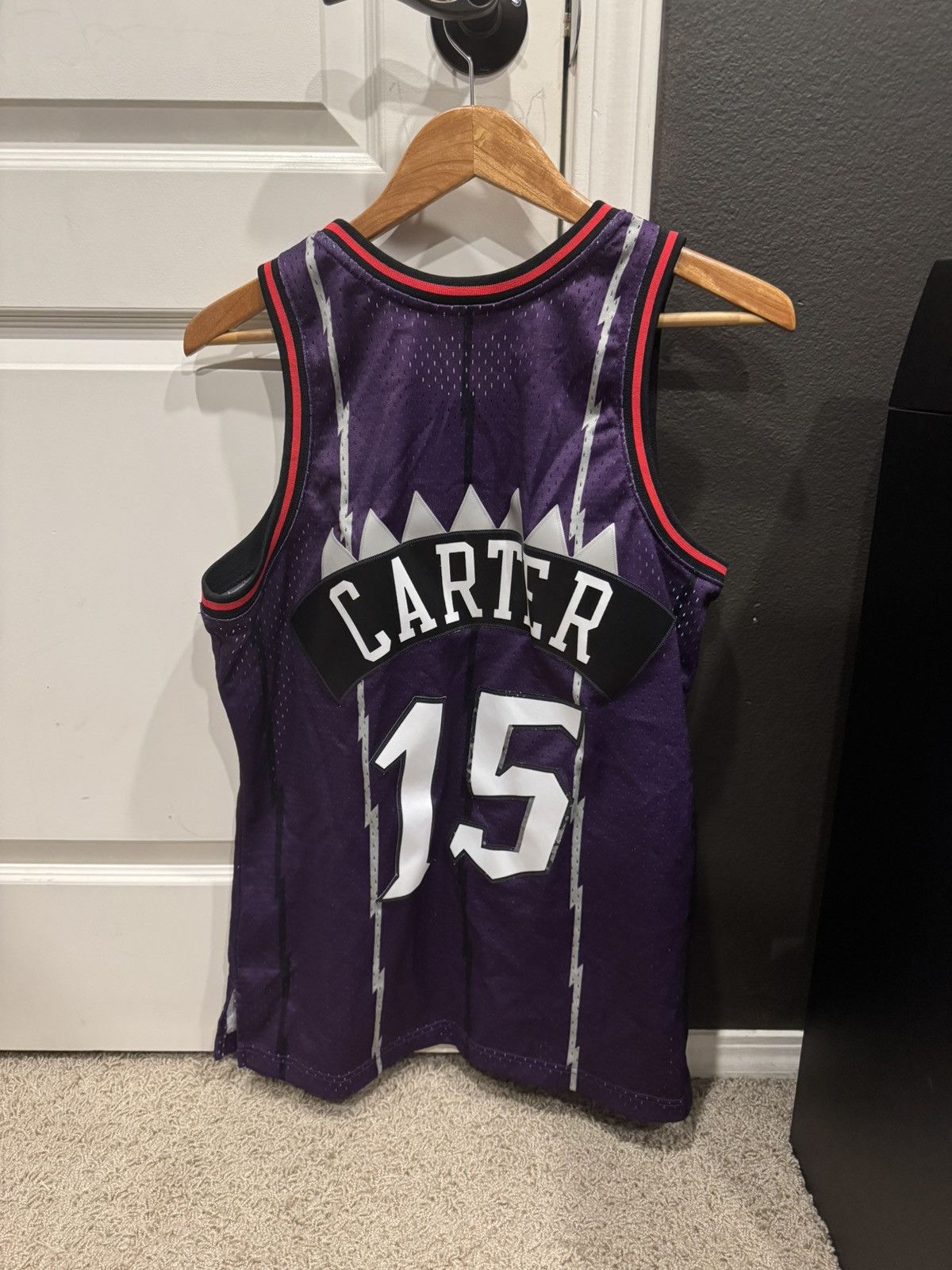 Mitchell & Ness Mitchell & Ness Hardwood Classics 98-99 Vince Carter Jersey Size US M / EU 48-50 / 2 - 2 Thumbnail