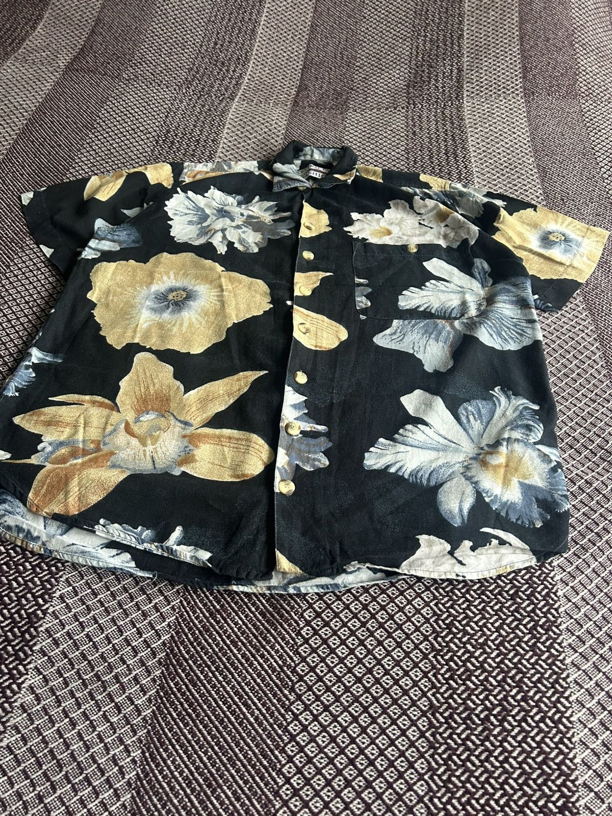 Vintage Vintage Central Park Hawaii Shirt Floral Pattern Size L / XL Size US L / EU 52-54 / 3 - 3 Thumbnail