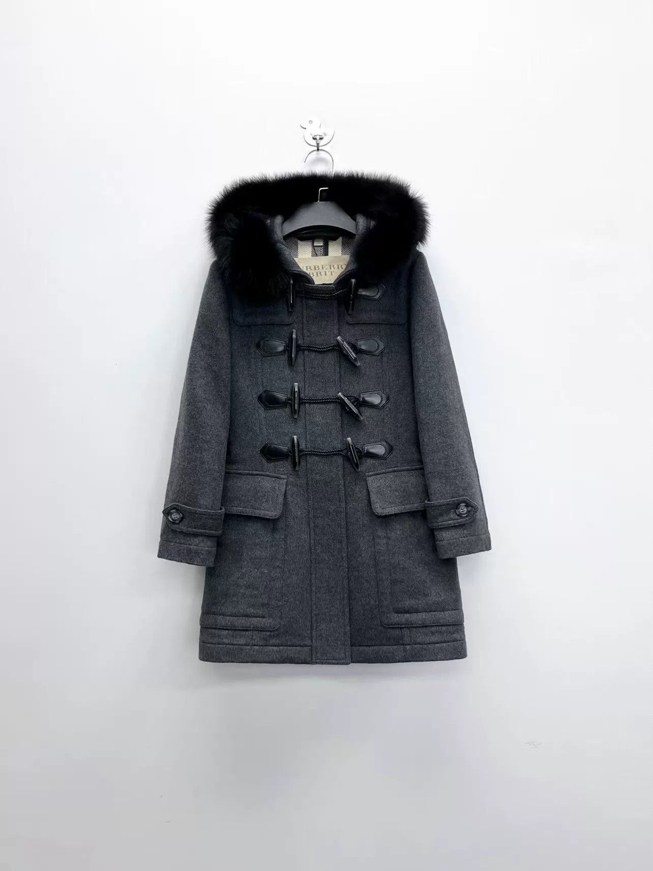 Burberry Burberry Gray Wool Coat with Fur Collar Size US XS / EU 42 / 0 - 1 Thumbnail