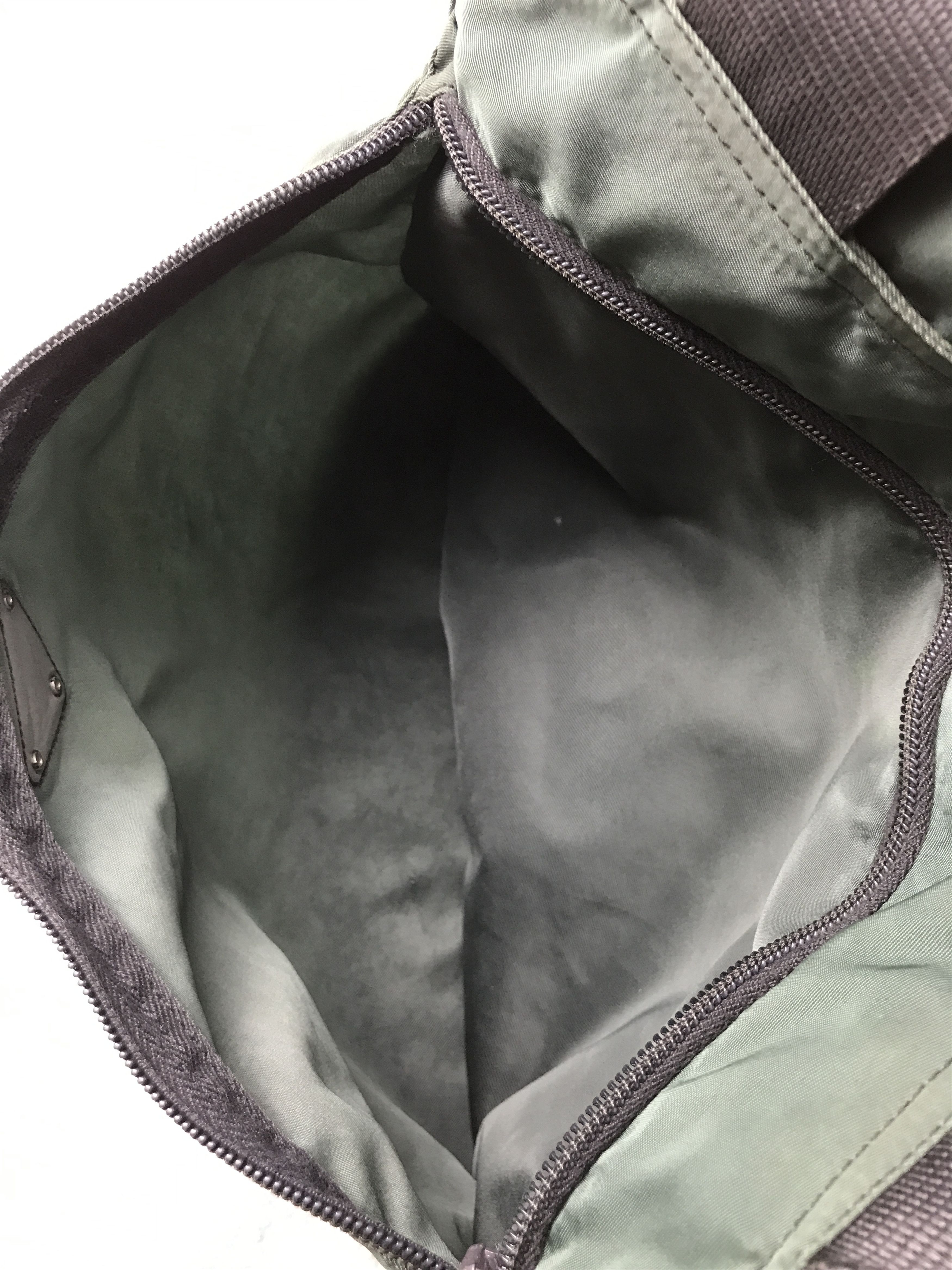 Prada Vintage Prada Nylon Totebag Size ONE SIZE - 15 Thumbnail