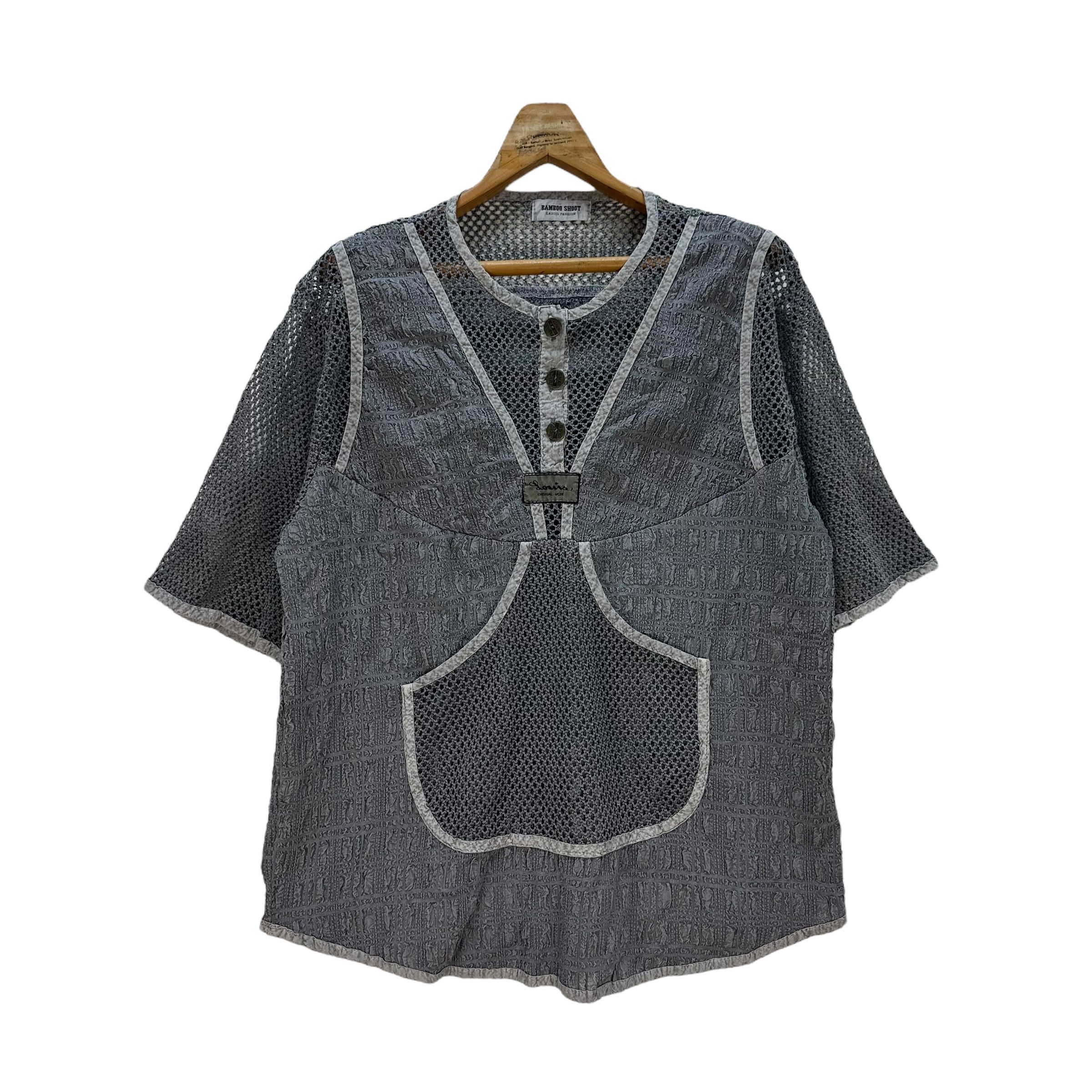 Vintage LOUIS BAMBOO SHOOT HALF BUTTON MESH SHIRT #9010-48 Size XL / US 12-14 / IT 48-50 - 1 Thumbnail