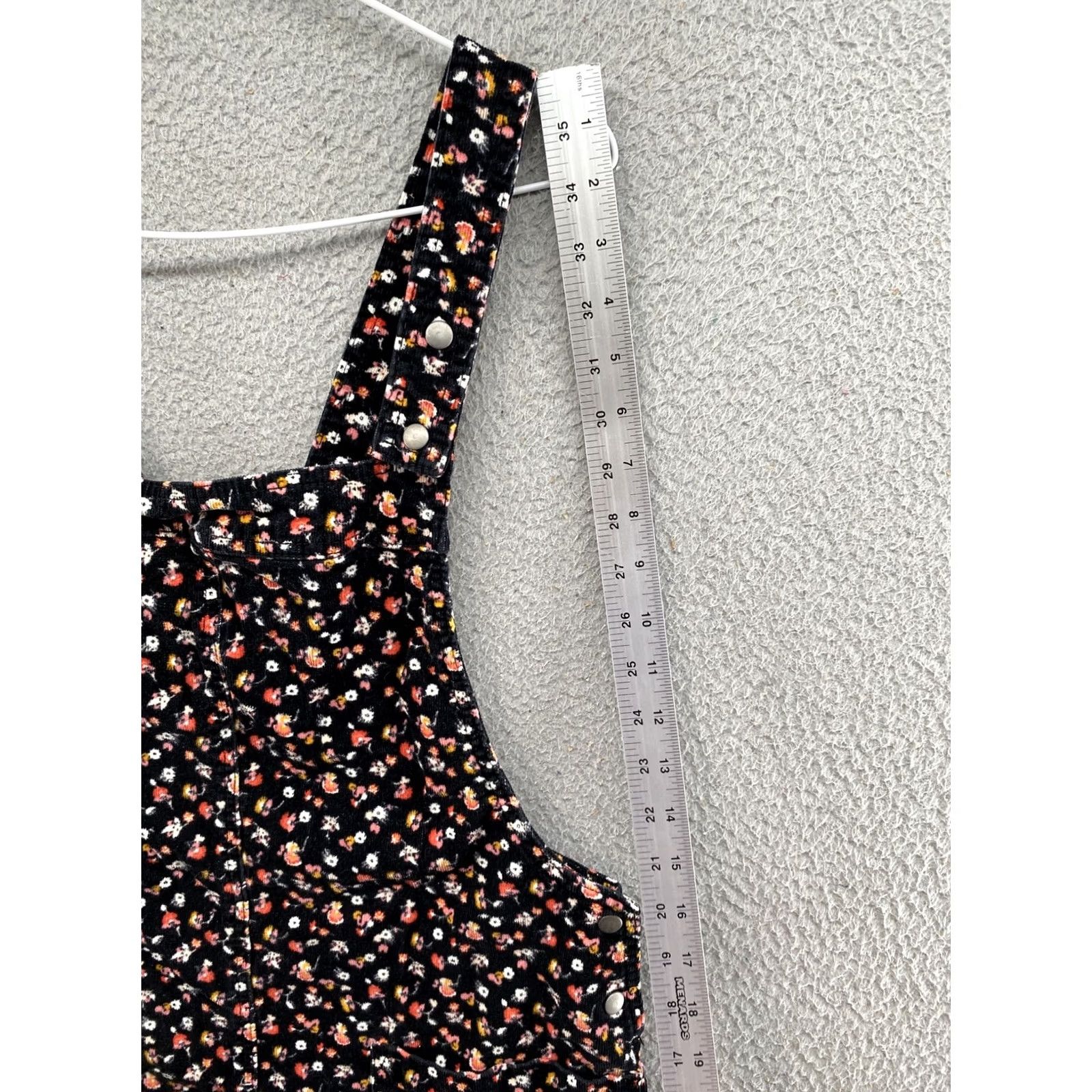 Vintage XHILARATION Black Floral Corduroy Overall Dress Mini Length M Women Size 32" / US 10 / IT 46 - 6 Thumbnail