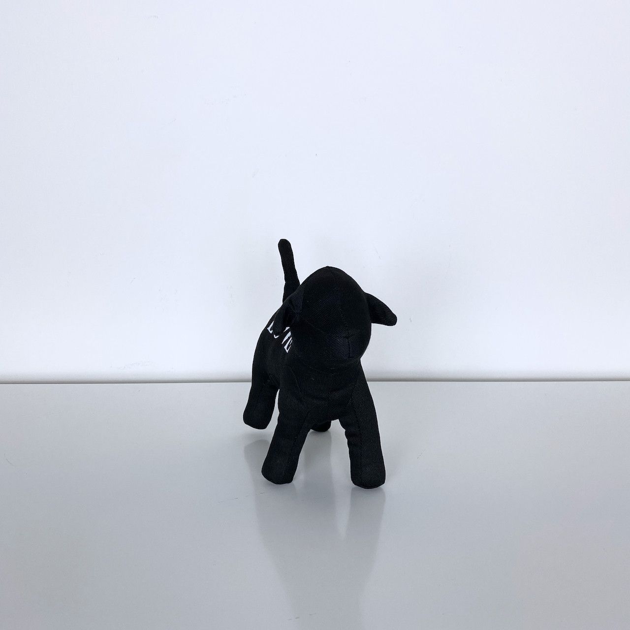 Online Ceramics ONLINE CERAMICS X SNOW STRIPPERS PLUSHY DOG Size ONE SIZE - 3 Thumbnail