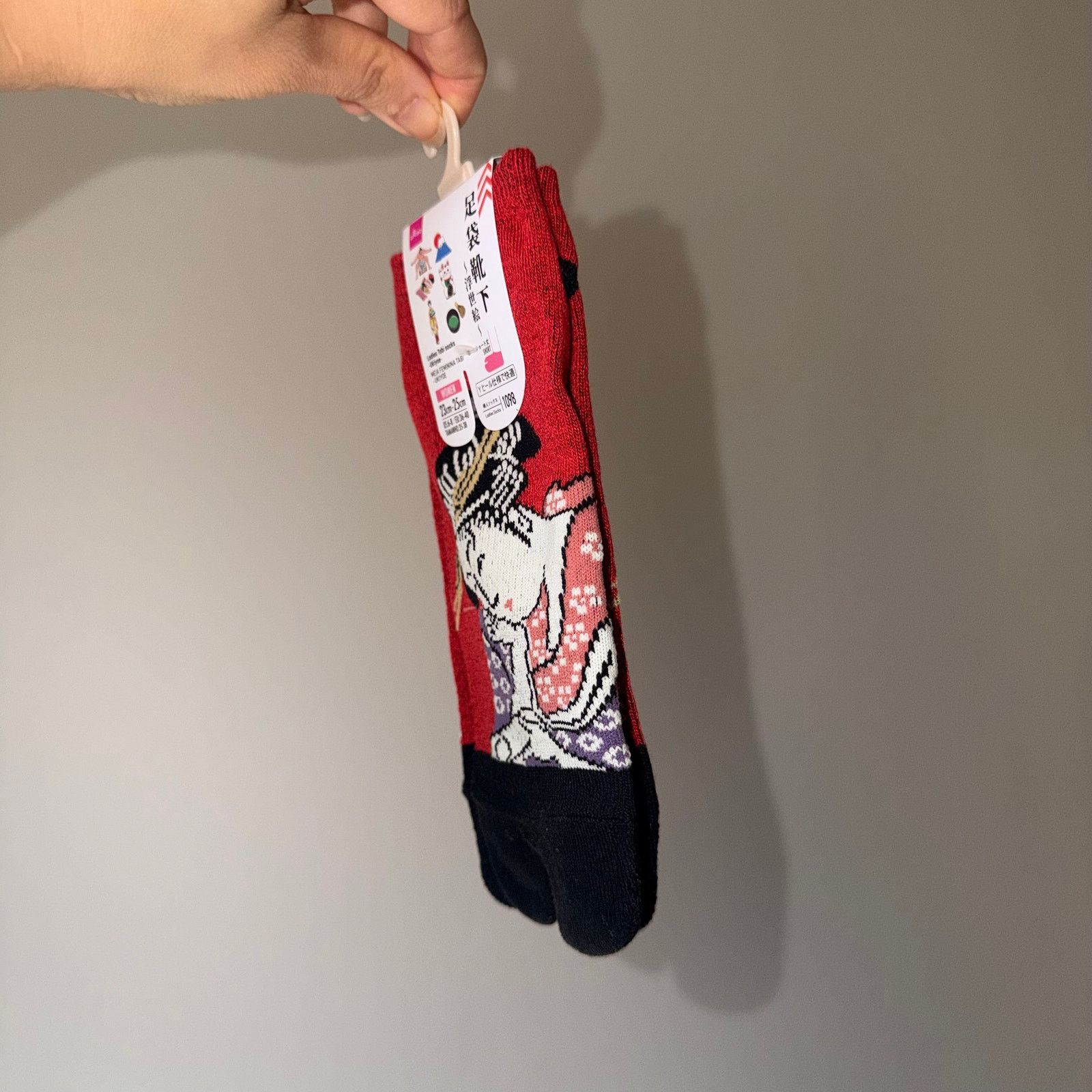 Japanese Brand Tabi Red Socks Genmai Matcha Kimono Japan Maison Margiela Size ONE SIZE - 9 Thumbnail
