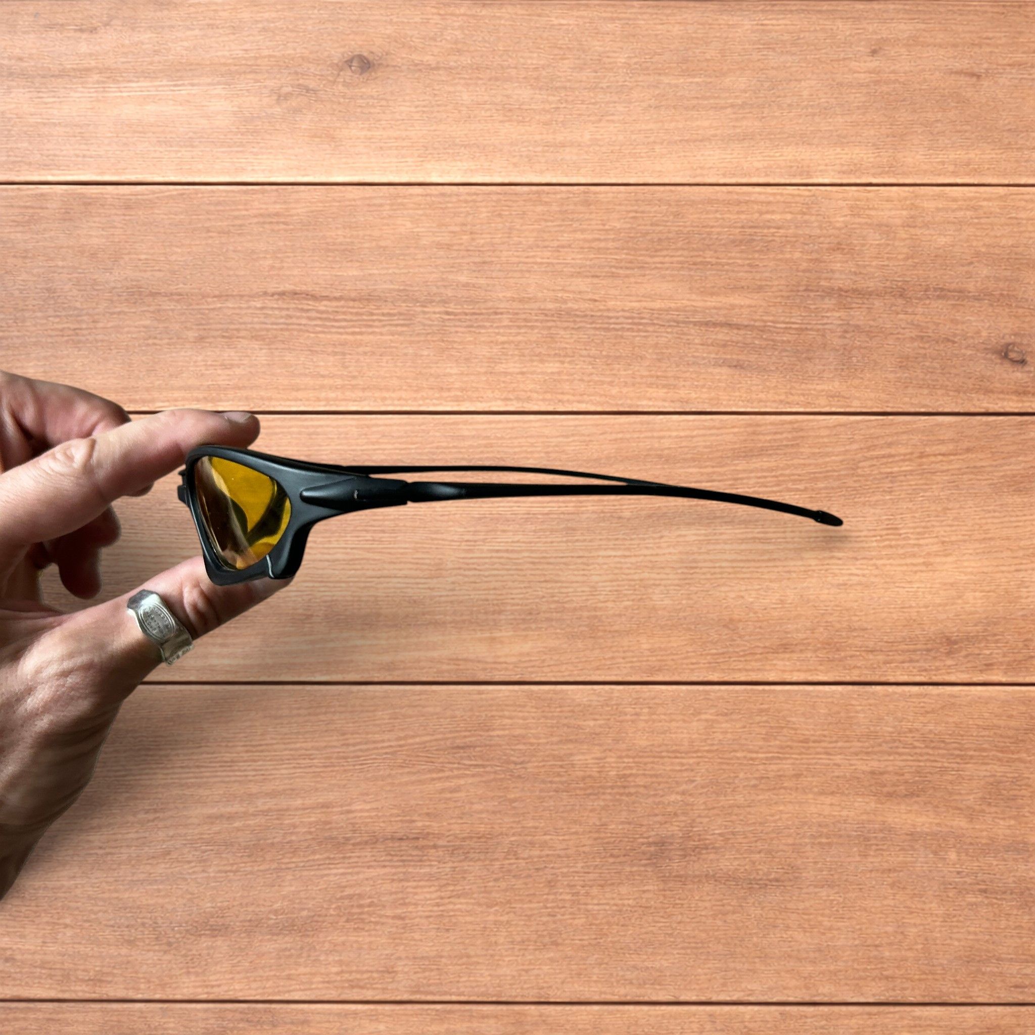 Japanese Brand Insane polarised sunglasses in black with yellow lense. Size ONE SIZE - 4 Thumbnail