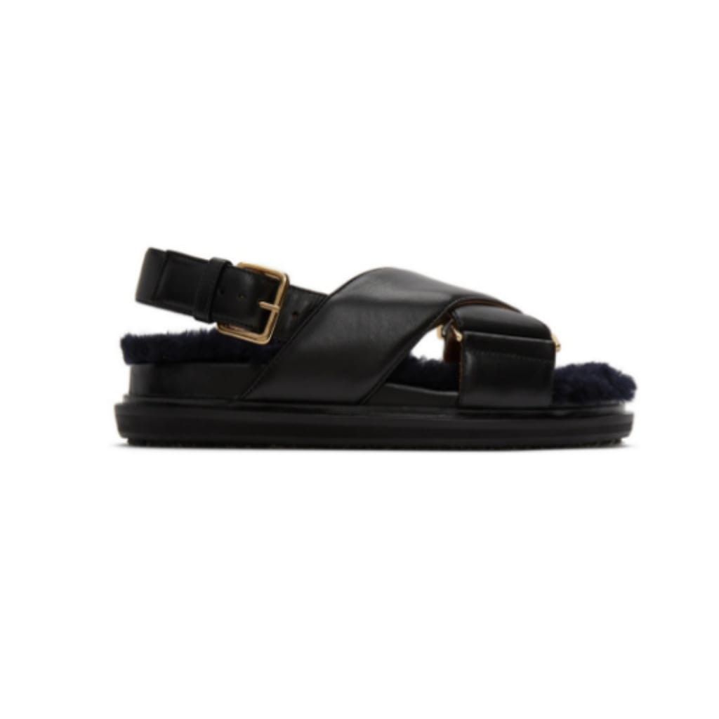 o1y1025 Ankle Strap Sandals in Black