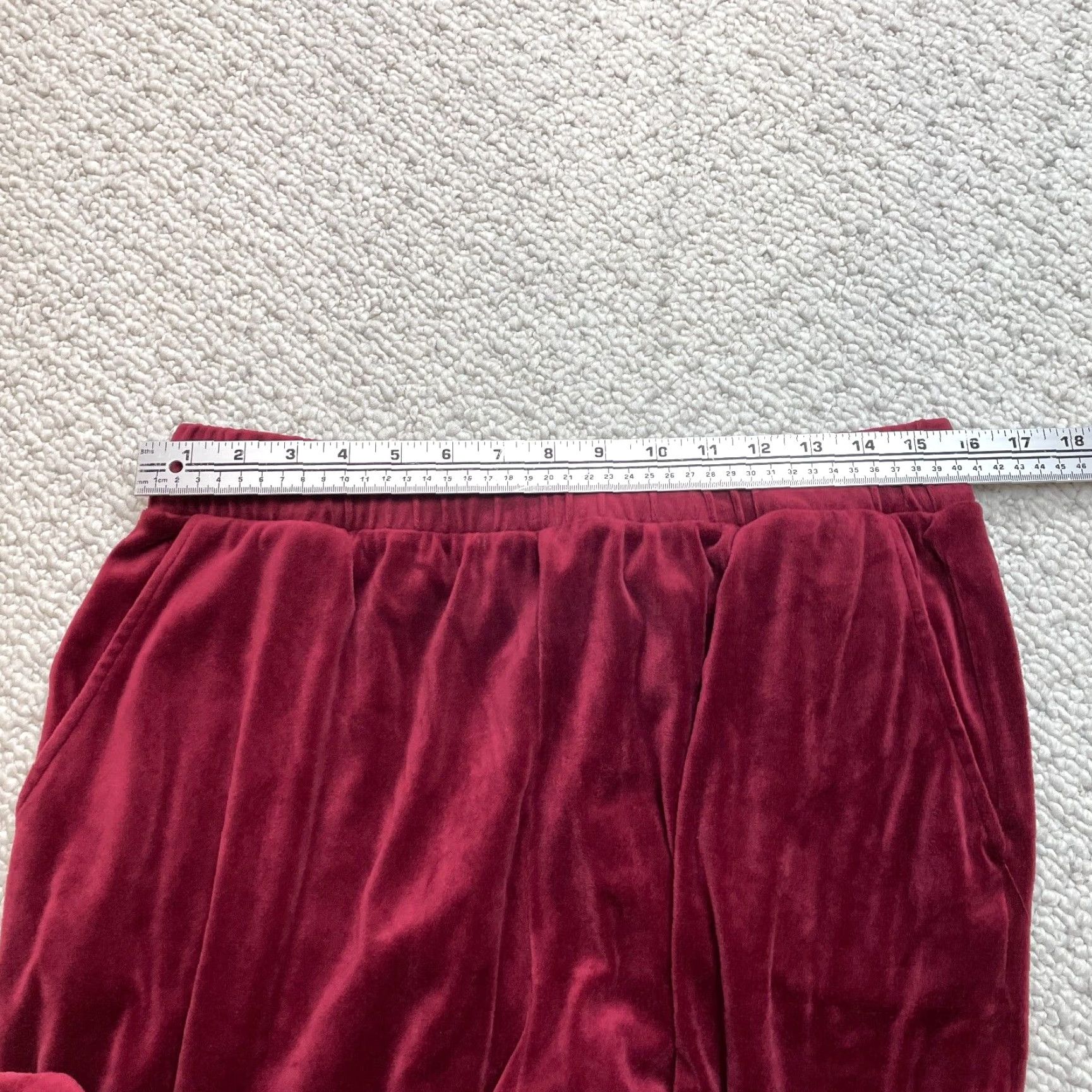 Velvet Suzette Red Velvet Jogger Sweatpants Womens XL Pockets Stretch Elastic 32x24 Tapered Regular Inseam 24 in Color Red Size 40" / US 18 - 5 Thumbnail