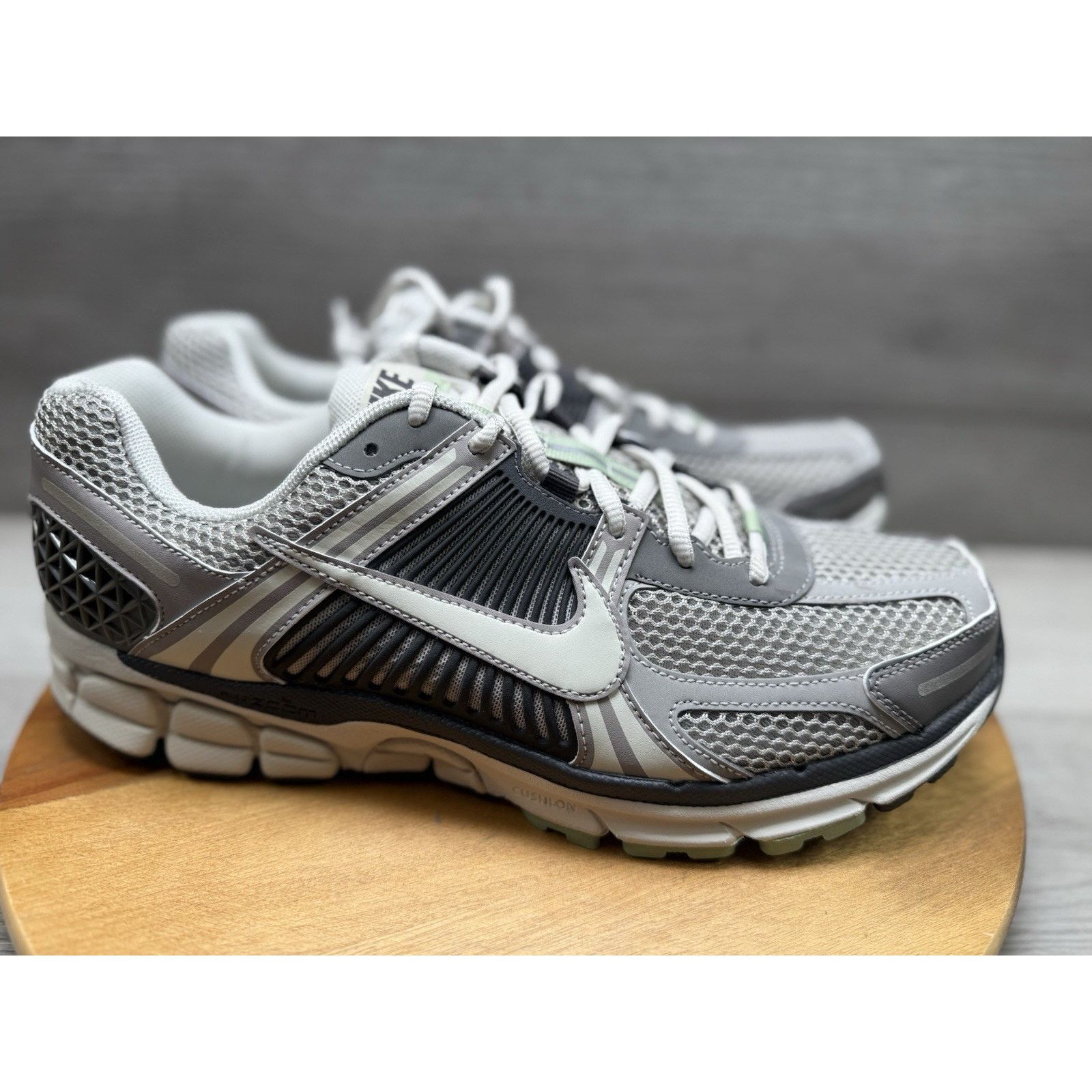 Nike Nike Air Zoom Vomero 5 'Cobblestone' FB8825-001 Women’s 12.5 Size US 4 / IT 34 - 1 Thumbnail