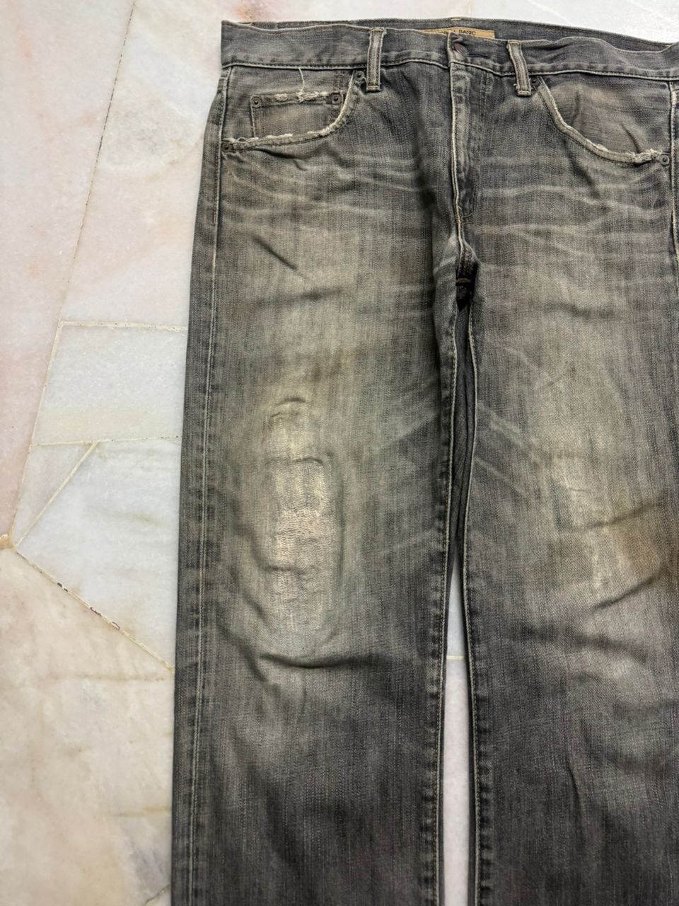 Uniqlo 💥Crazy Thrashed 90s Uniqlo Rusty Distressed Grunge Jeans Size US 33 - 4 Thumbnail