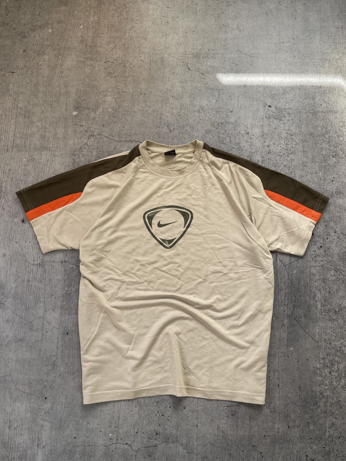 Nike × Vintage Nike Vintage Tee Center Swoosh Athletic Performance Tribal Size US XL / EU 56 / 4 - 2 Thumbnail