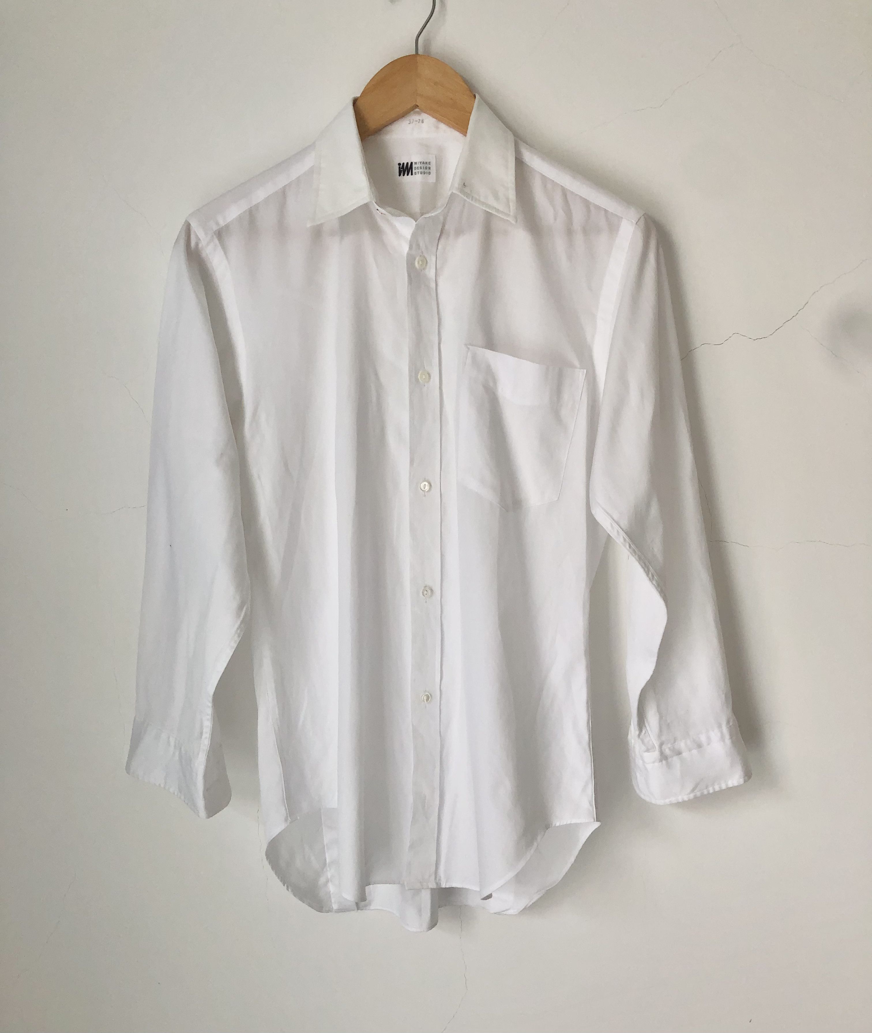 Issey Miyake crisp white shirt Size US S / EU 44-46 / 1 - 1 Thumbnail