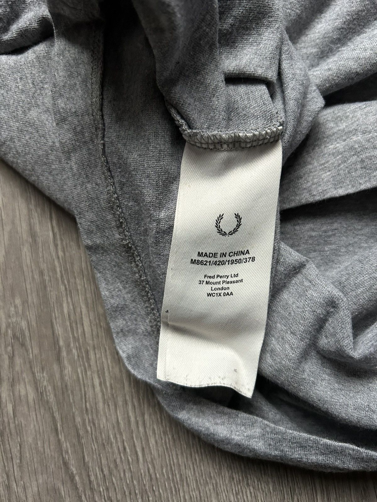 Fred Perry T-Shirt Fred Perry 🔘 Streetwear, Sportswear 🔘 Size US M / EU 48-50 / 2 - 5 Thumbnail