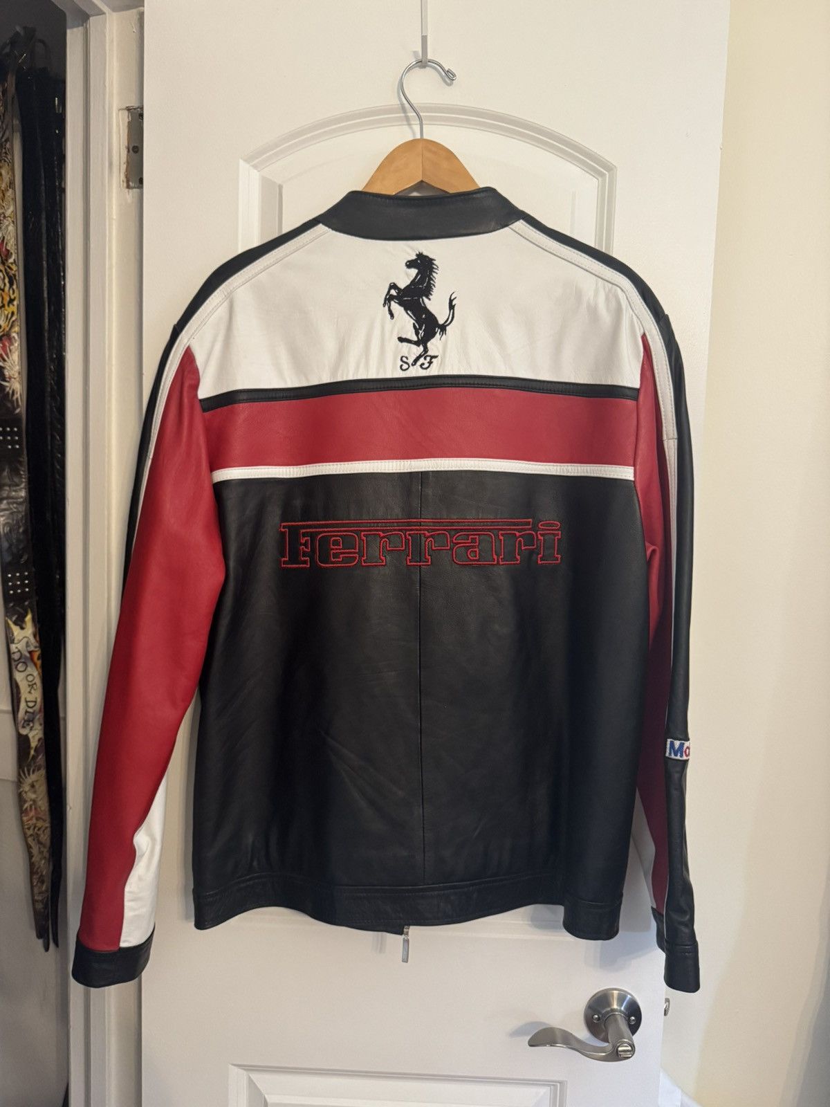 Ferrari × Vintage Vintage Ferrari Marlboro Racing F1 Leather Jacket Size US XL / EU 56 / 4 - 2 Thumbnail