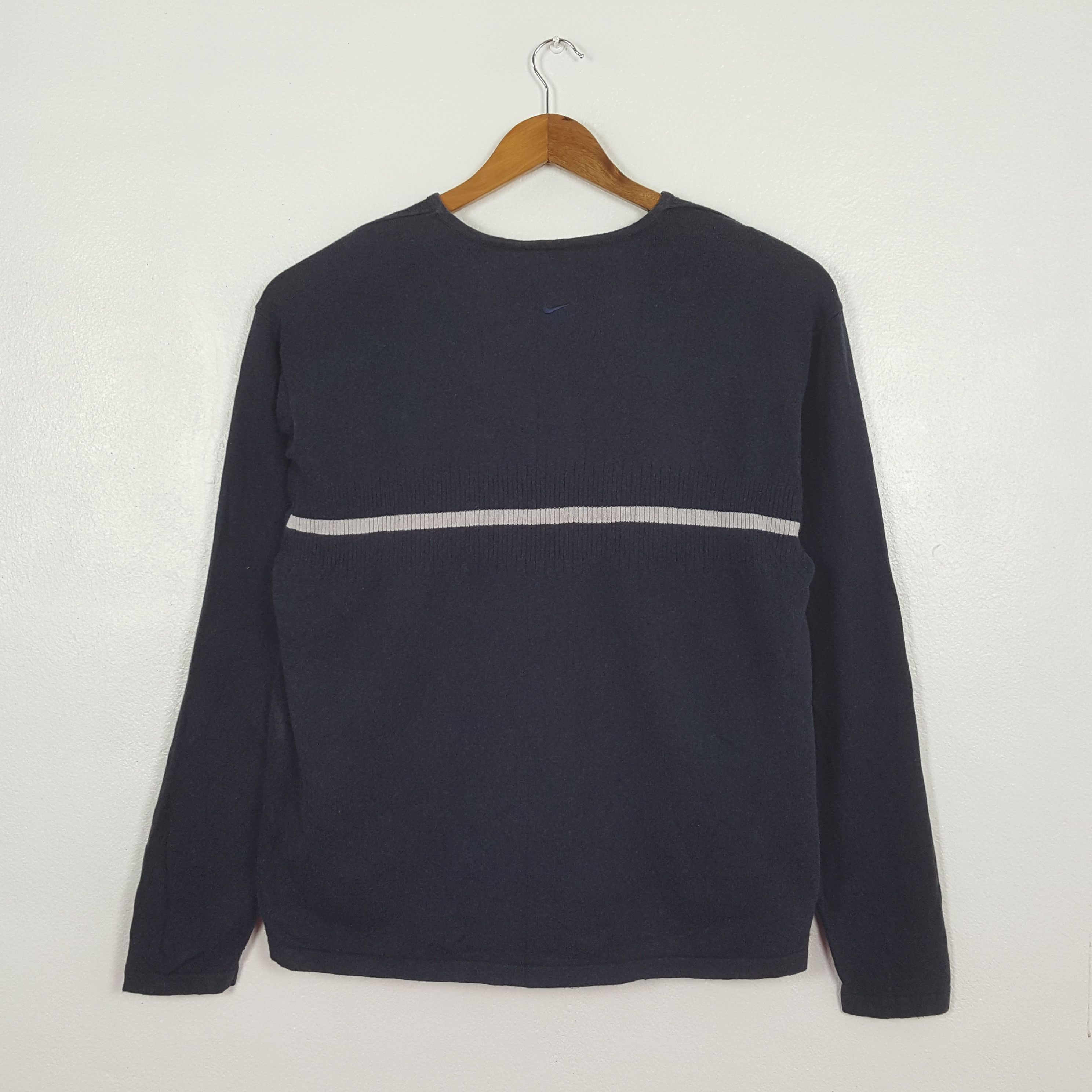 Nike Vintage Nike Sportswear Sweatshirt C321N1 Size US L / EU 52-54 / 3 - 3 Thumbnail