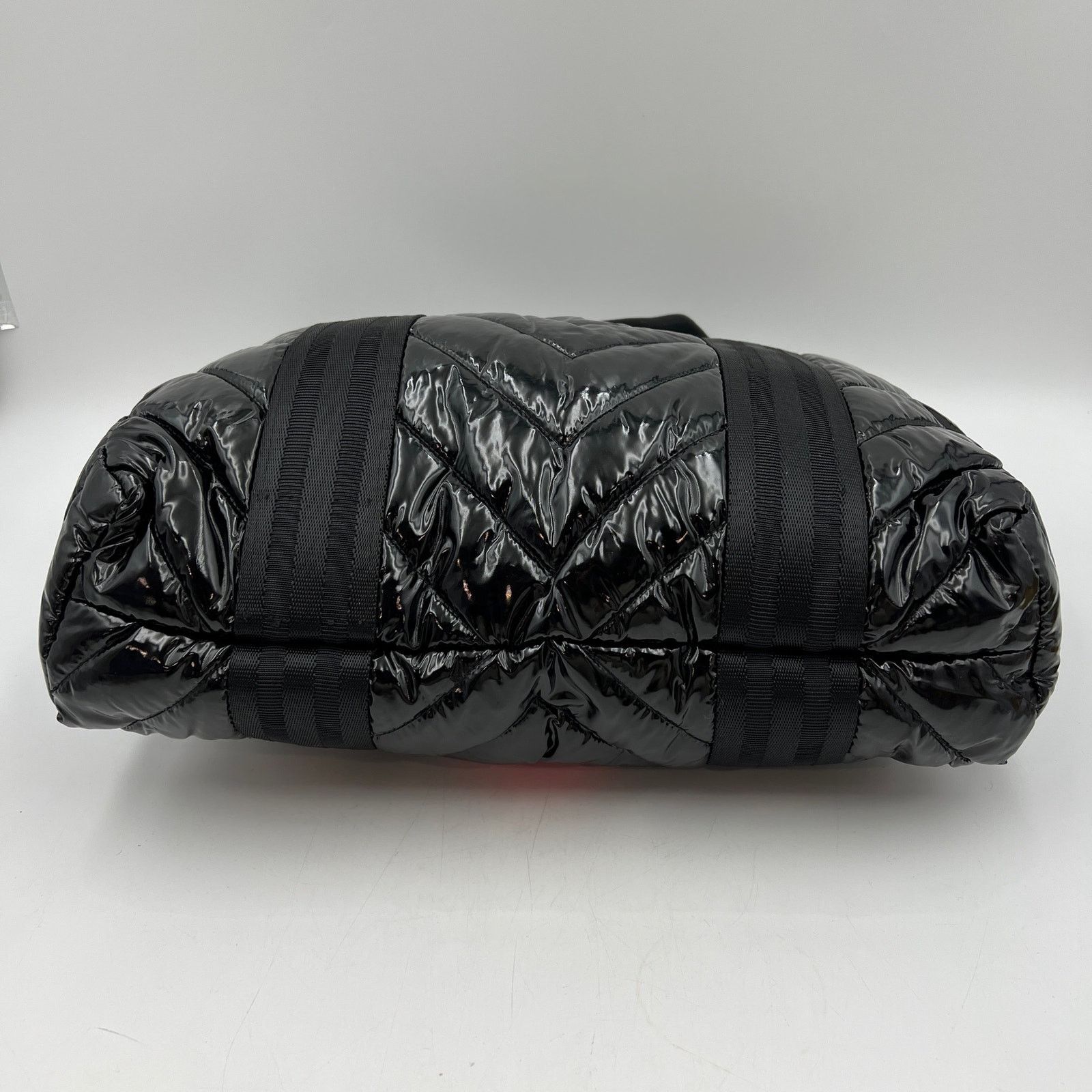 Other Think Royln Telluride Chevron Tote Quilted Puffer Black Size ONE SIZE - 5 Thumbnail