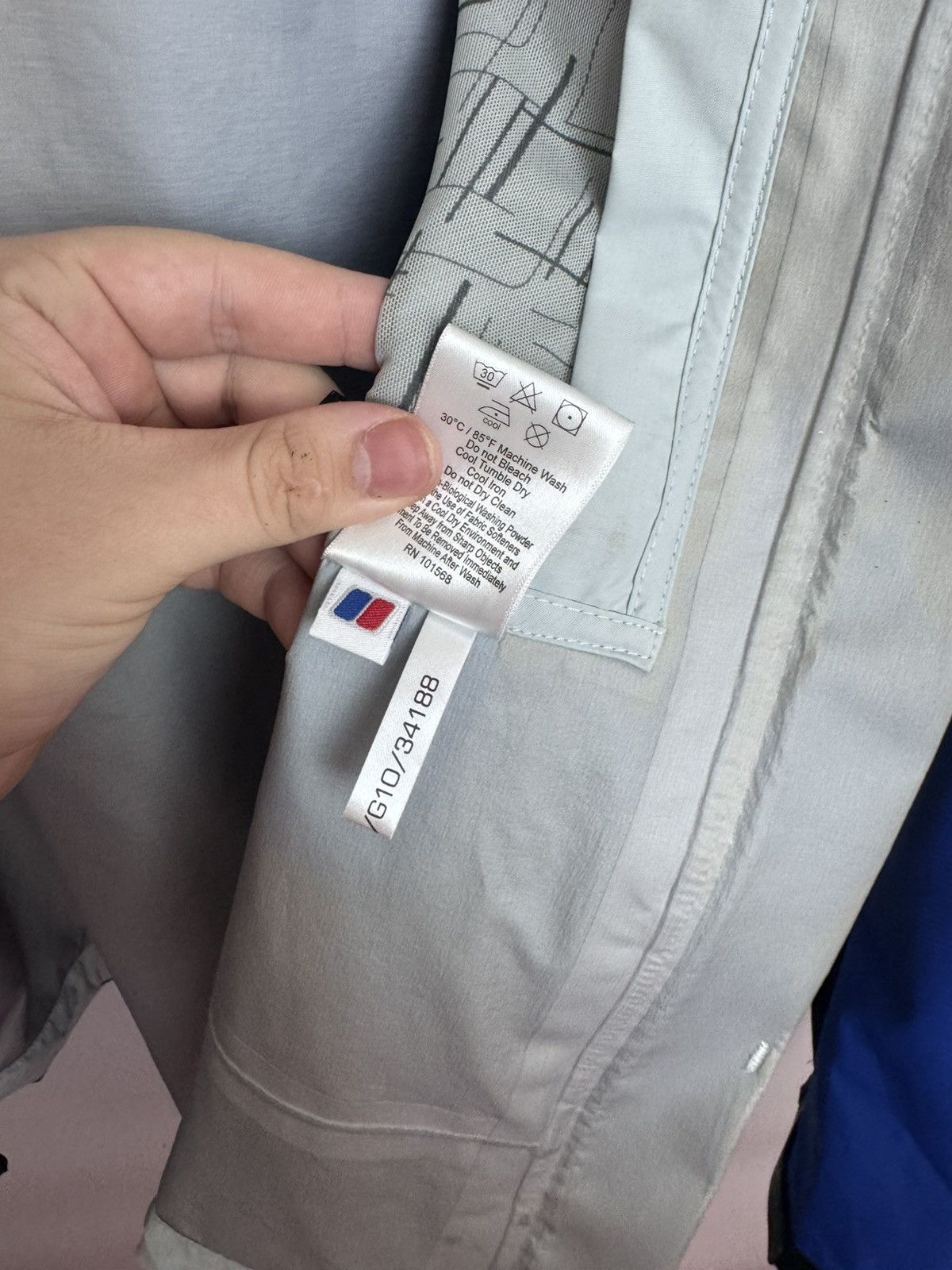 Berghaus Very Rare Berghaus Attrition II GORE-TEX® Pro Shell Size US S / EU 44-46 / 1 - 18 Thumbnail