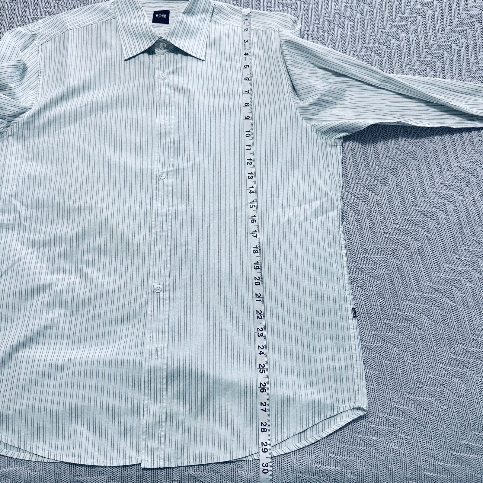 Hugo Boss Hugo Boss striped button down Size US XL / EU 56 / 4 - 6 Thumbnail
