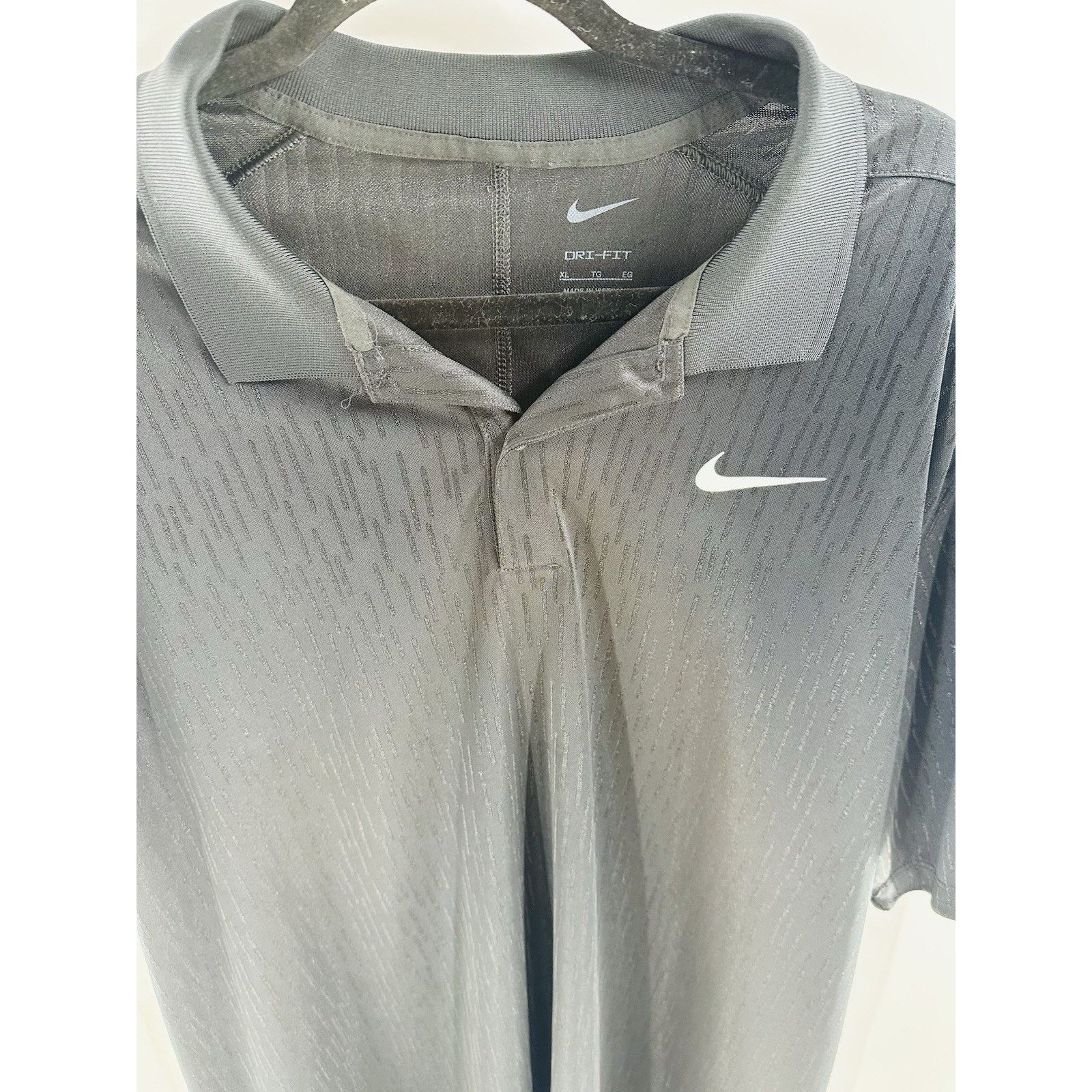 Nike Nike Mens Dri-Fit M Black Polo Standard Fit Nike Logo Size US XL / EU 56 / 4 - 2 Thumbnail