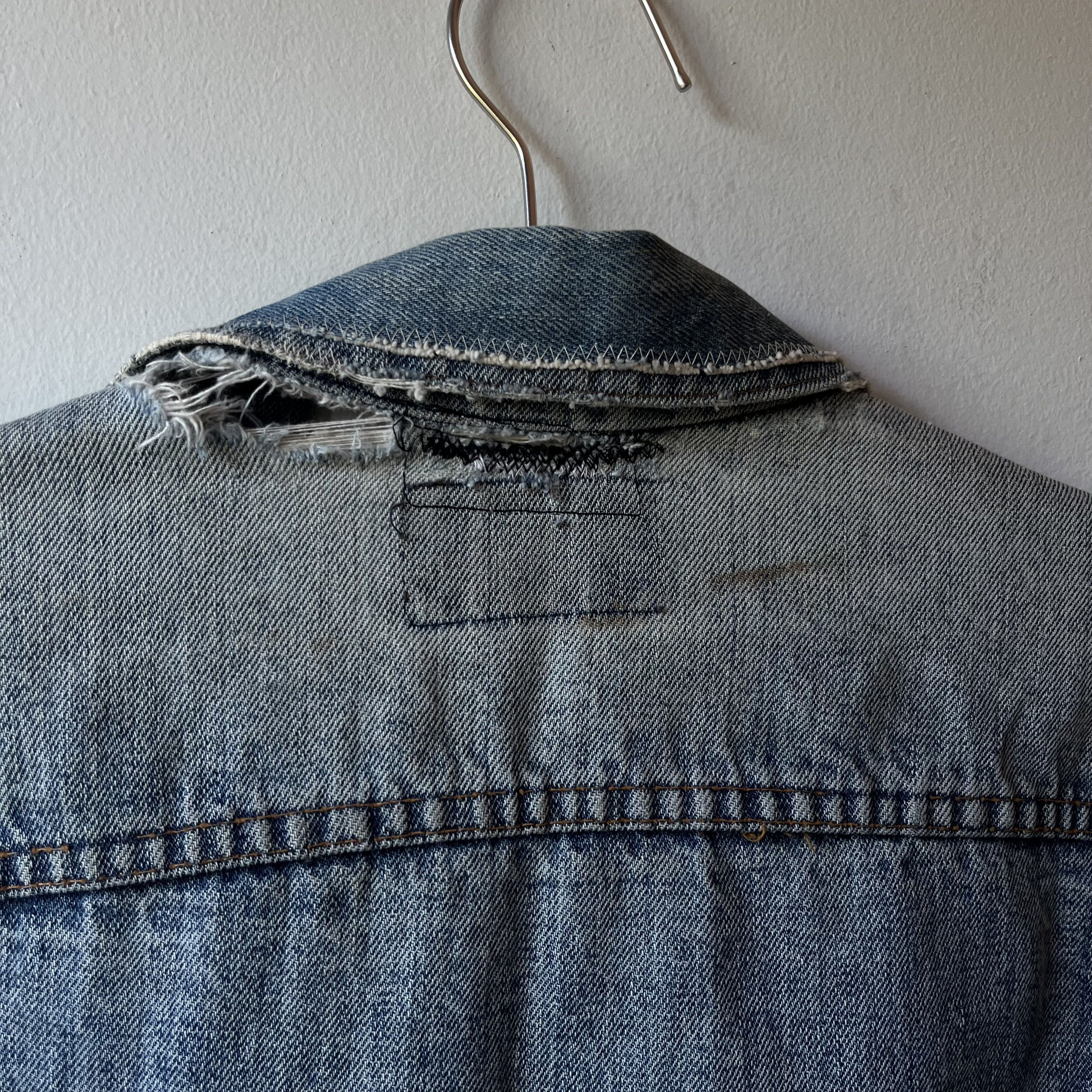 Levi's × Levi's Vintage Clothing Repaired Vintage Levi’s Denim Jacket Thrashed Size US M / EU 48-50 / 2 - 5 Thumbnail