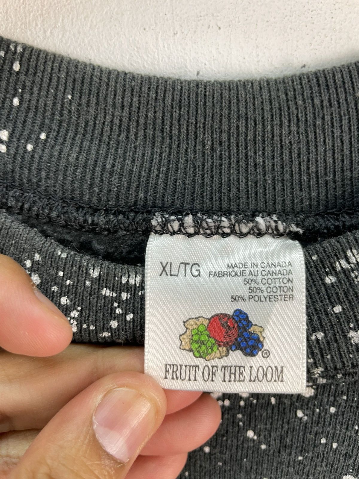 Fruit Of The Loom × Vintage Vintage 80s Fruit Of The Loom Sweatshirt Paint Splatter Size US S / EU 44-46 / 1 - 4 Thumbnail