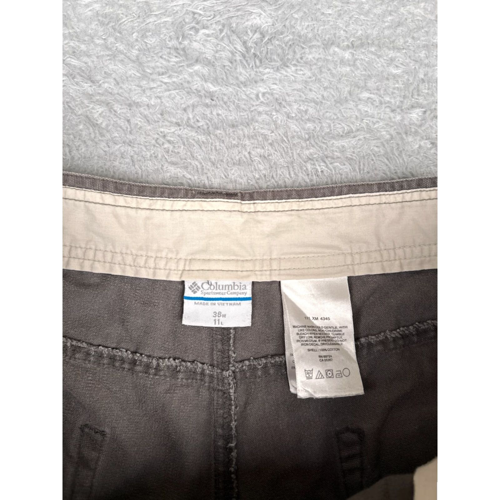 Vintage Columbia Shorts Men 38 Gray 100% Cotton Small Cargo Pocket Hike Camp 36x11 Size US 38 / EU 54 - 7 Thumbnail