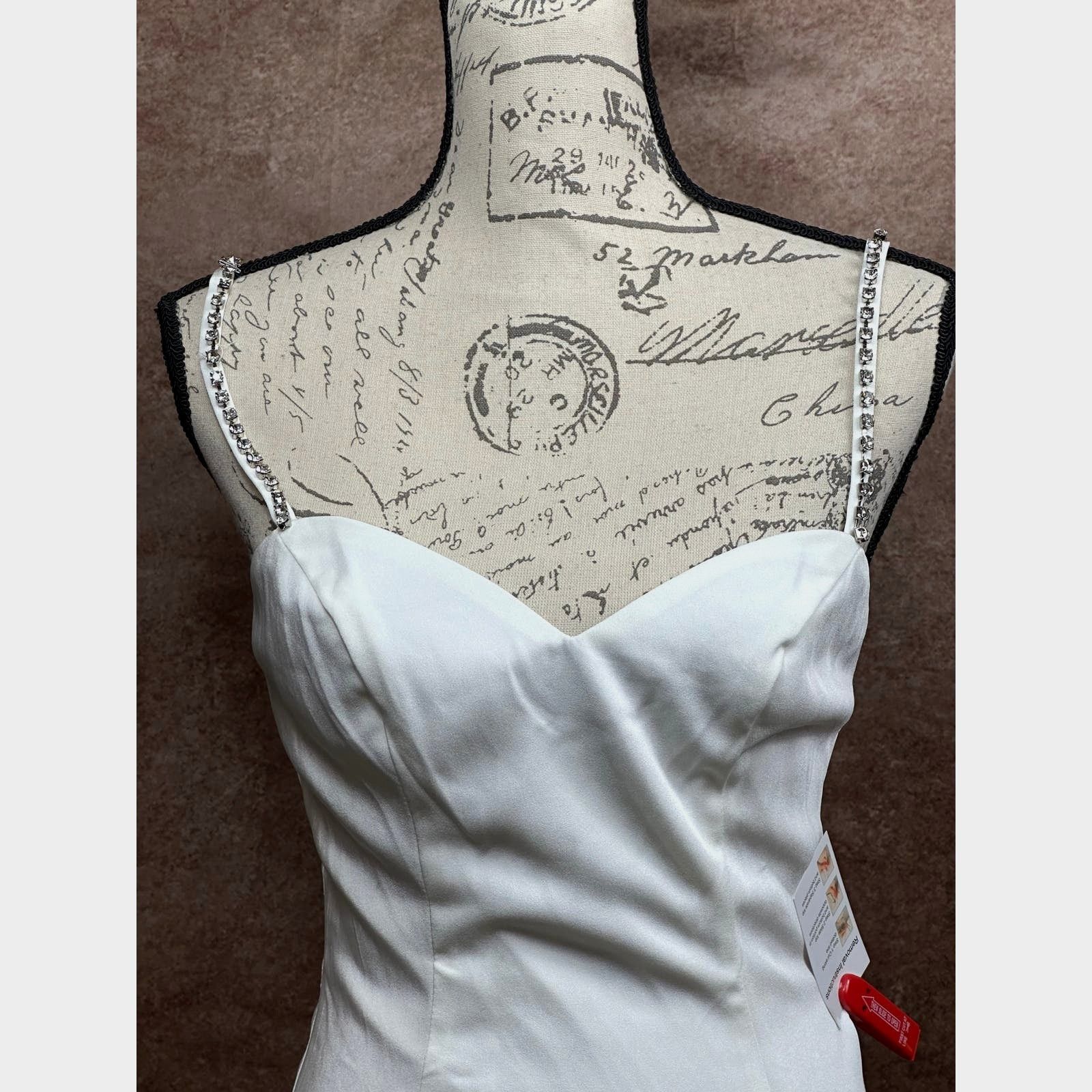 Other Mac Duggal Sweetheart Evening Gown Rhinestone Accent White 2 Size XS / US 0-2 / IT 36-38 - 10 Thumbnail