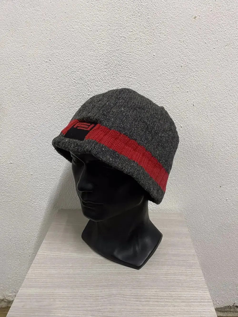 Freshjive × Vintage Freshjive Small Logo Beanie Hat Size ONE SIZE - 3 Thumbnail