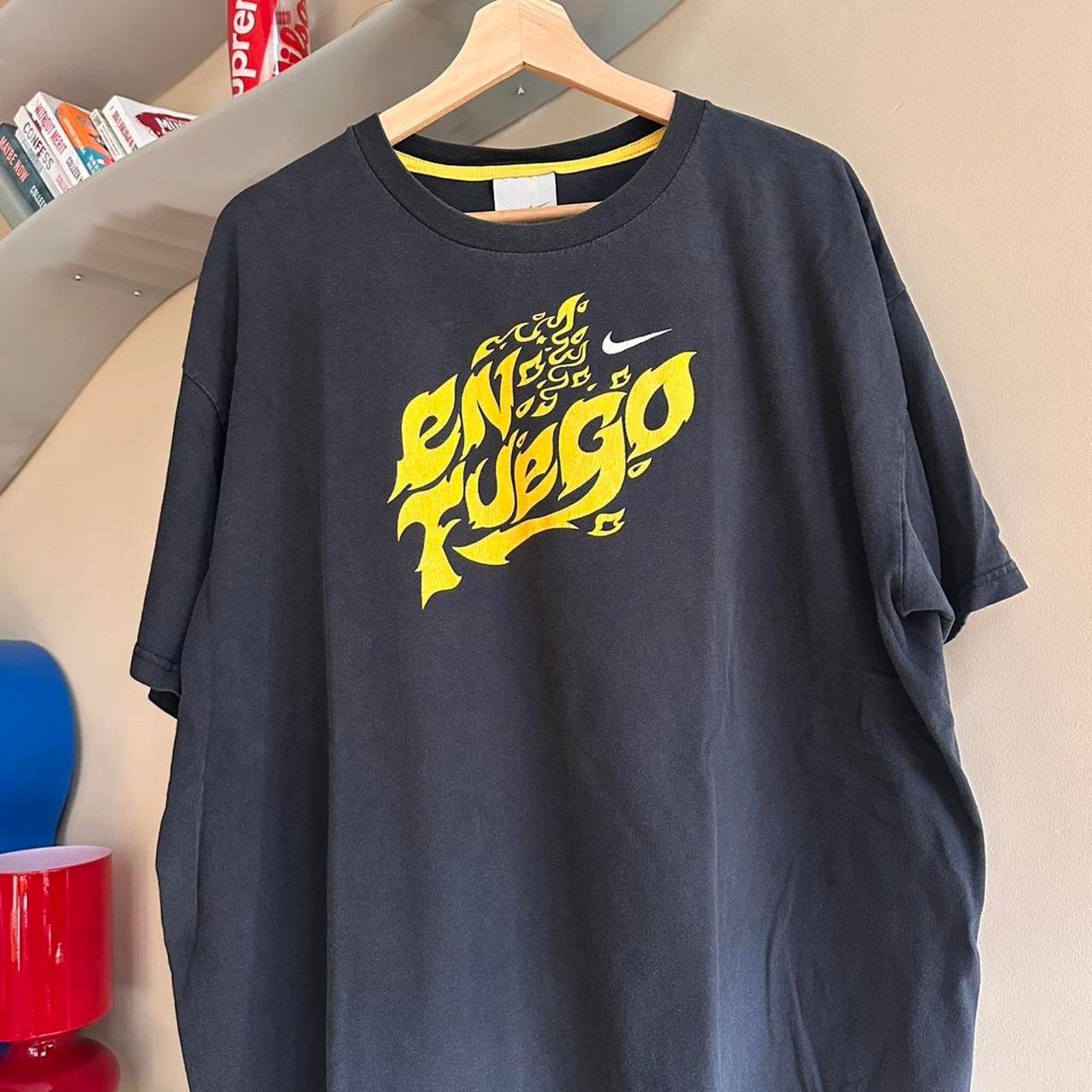 Nike × Vintage Vintage Nike En Fuego Shirt Size US XXL / EU 58 / 5 - 2 Thumbnail