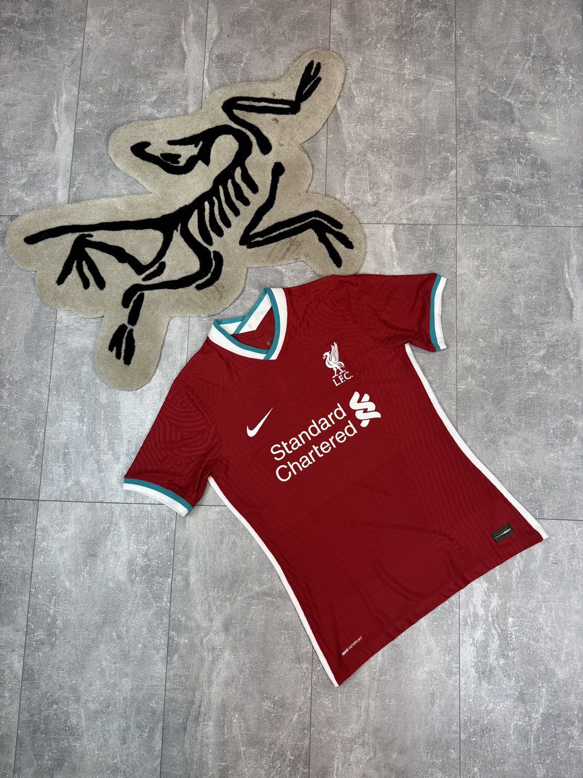 Nike Mens Vintage Nike FC Liverpool soccer jersey T-shirt tee Size US M / EU 48-50 / 2 - 1 Thumbnail