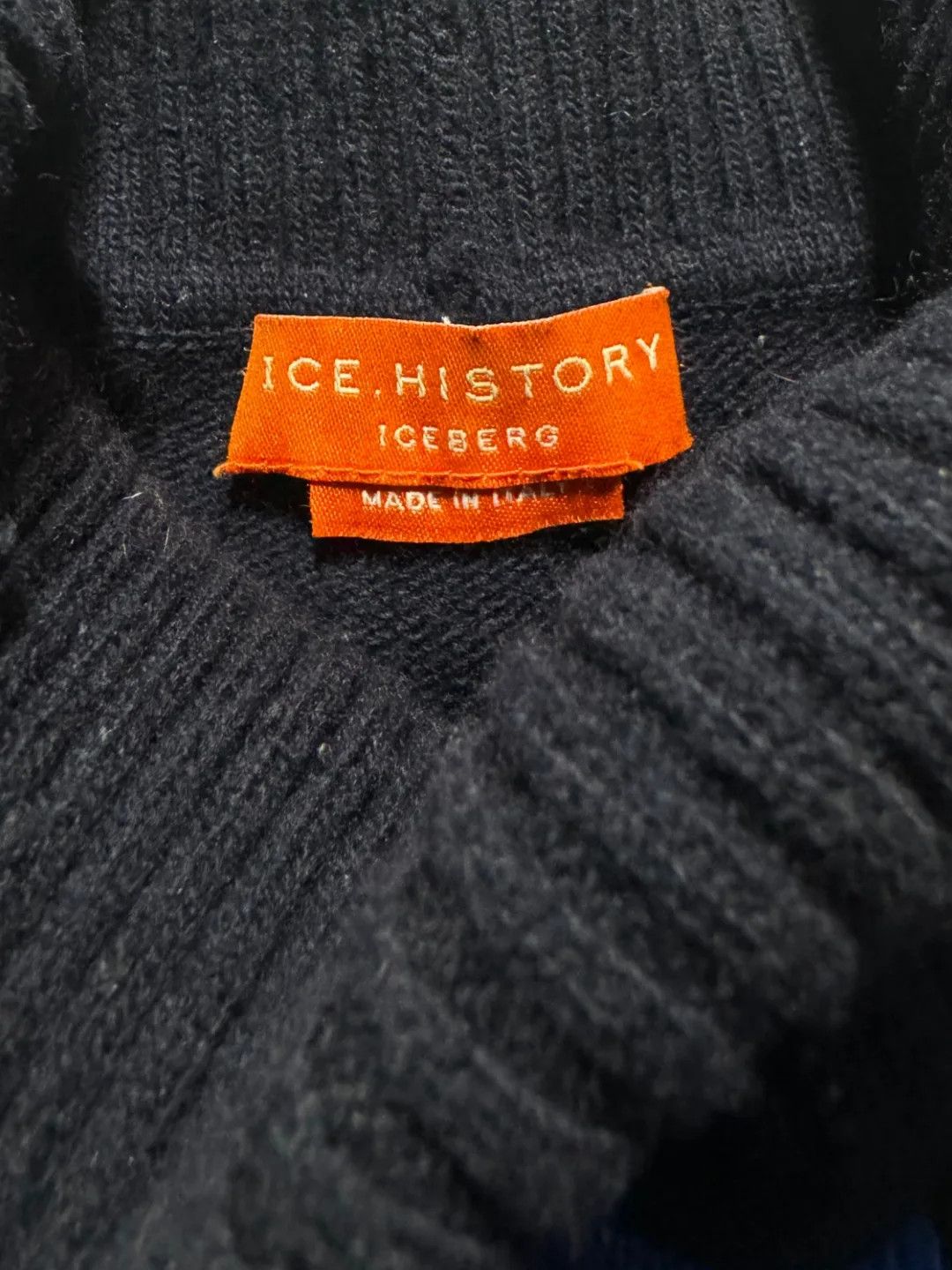 Iceberg Vintage 2000 Iceberg History Bugs Bunny Turtleneck Sweater Size US XL / EU 56 / 4 - 4 Thumbnail