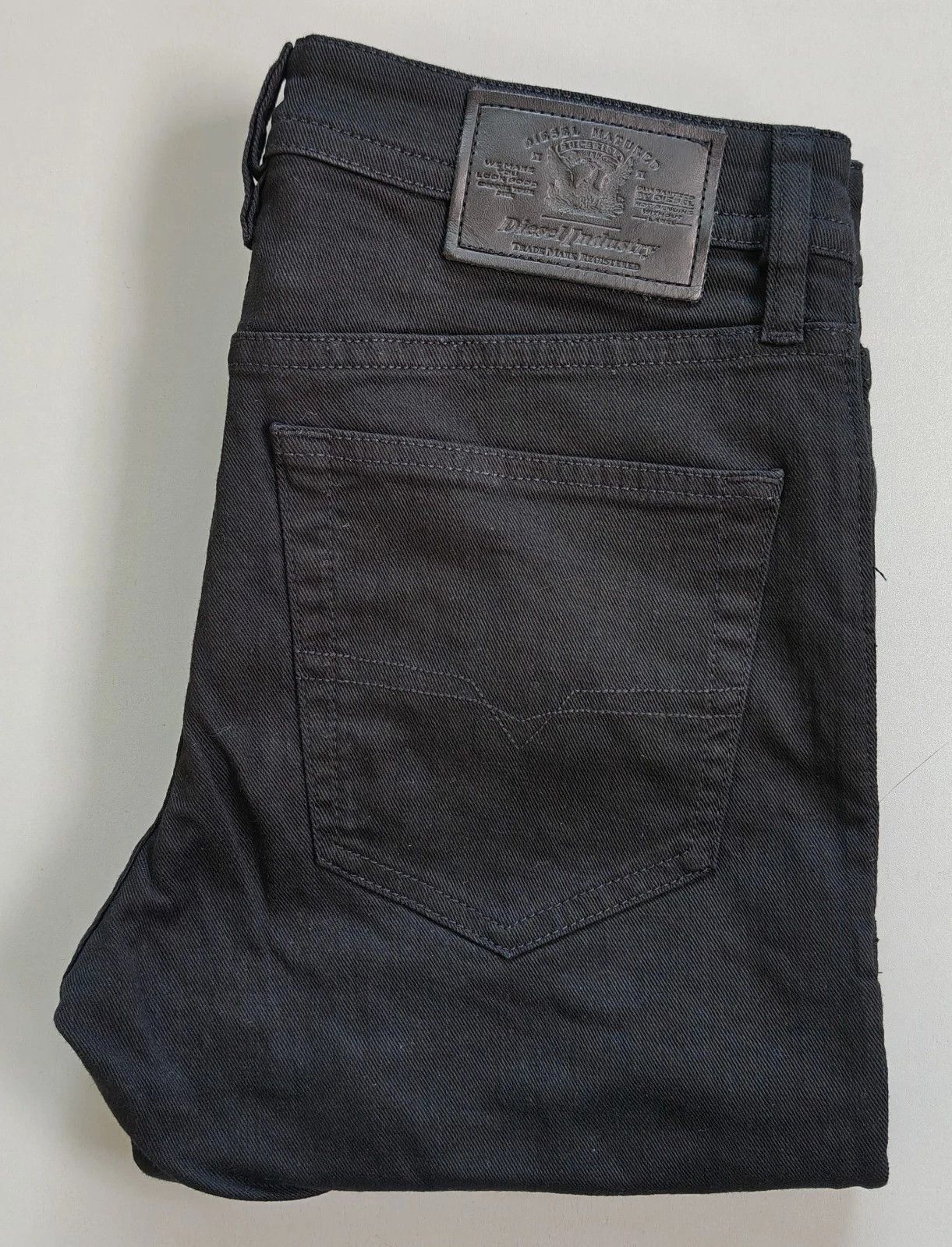 Diesel Diesel BUSTER L.32 MENS JEANS T/9579 Size US 30 / EU 46 - 1 Thumbnail